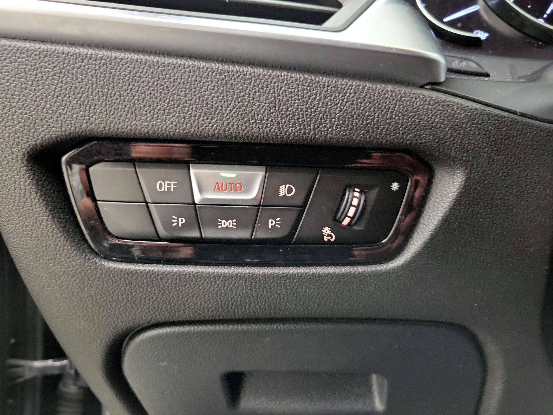 Thumbnail: 2020 BMW 3 Series - 13