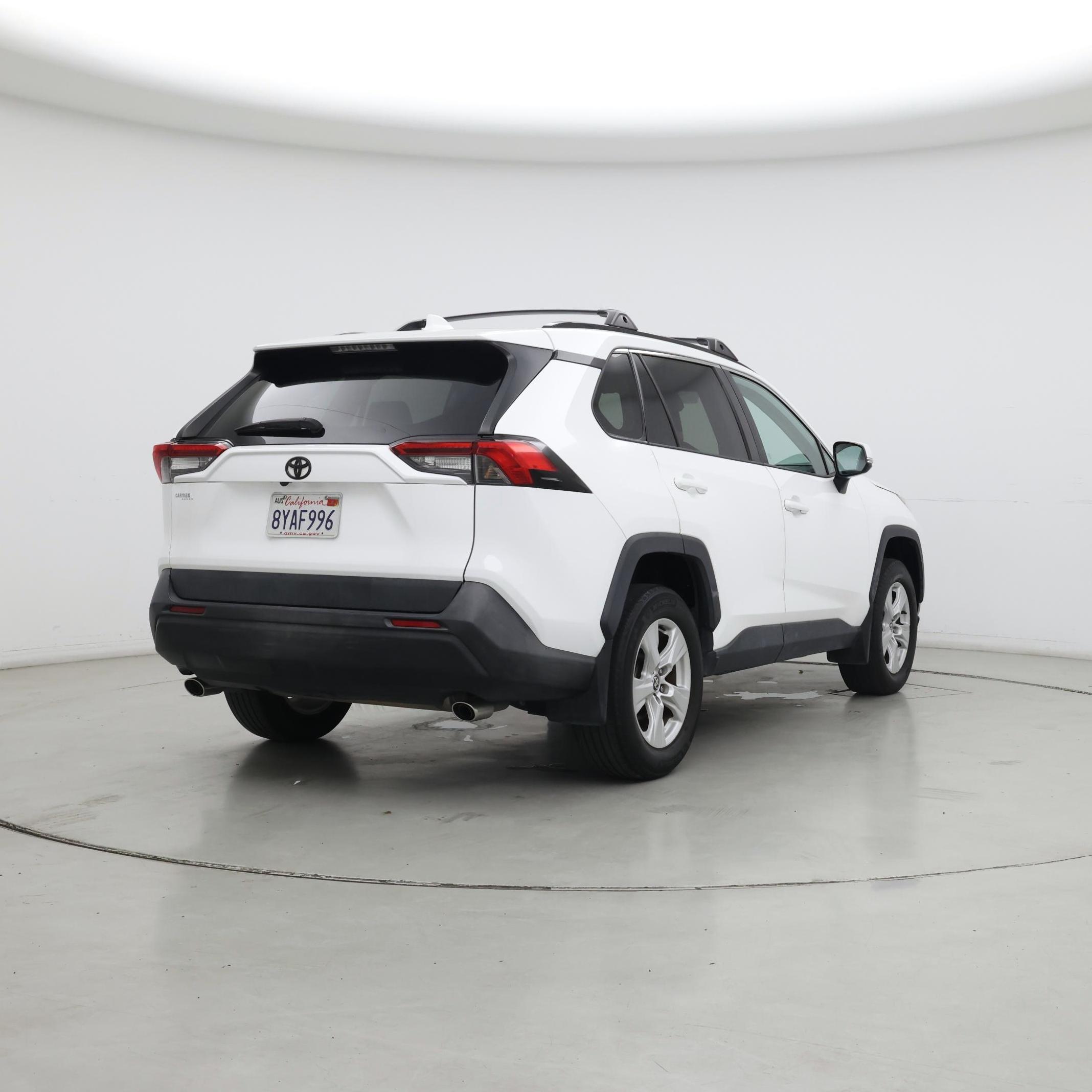 Thumbnail: 2021 Toyota RAV4 - 8
