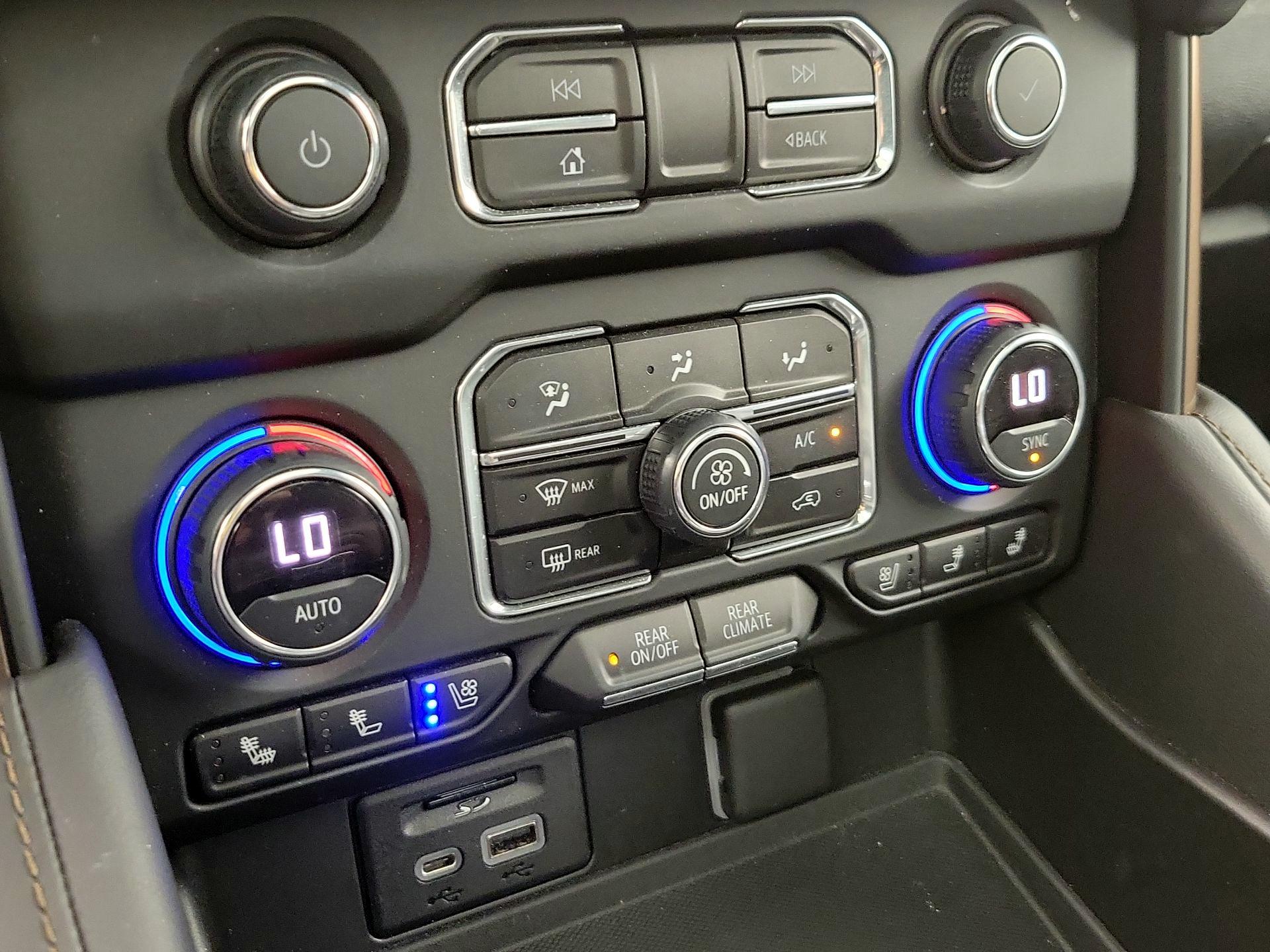 Thumbnail: 2021 Chevrolet Suburban - 17