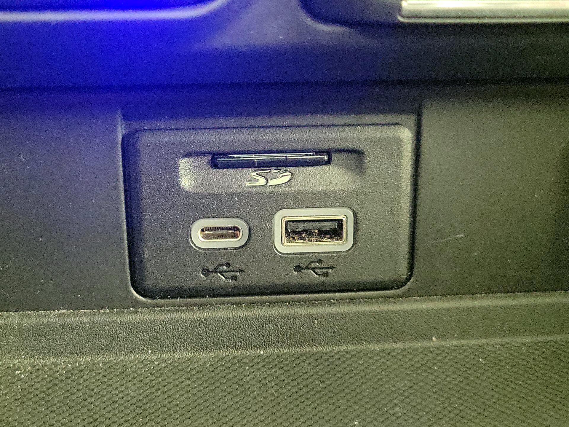 Thumbnail: 2021 Chevrolet Suburban - 19