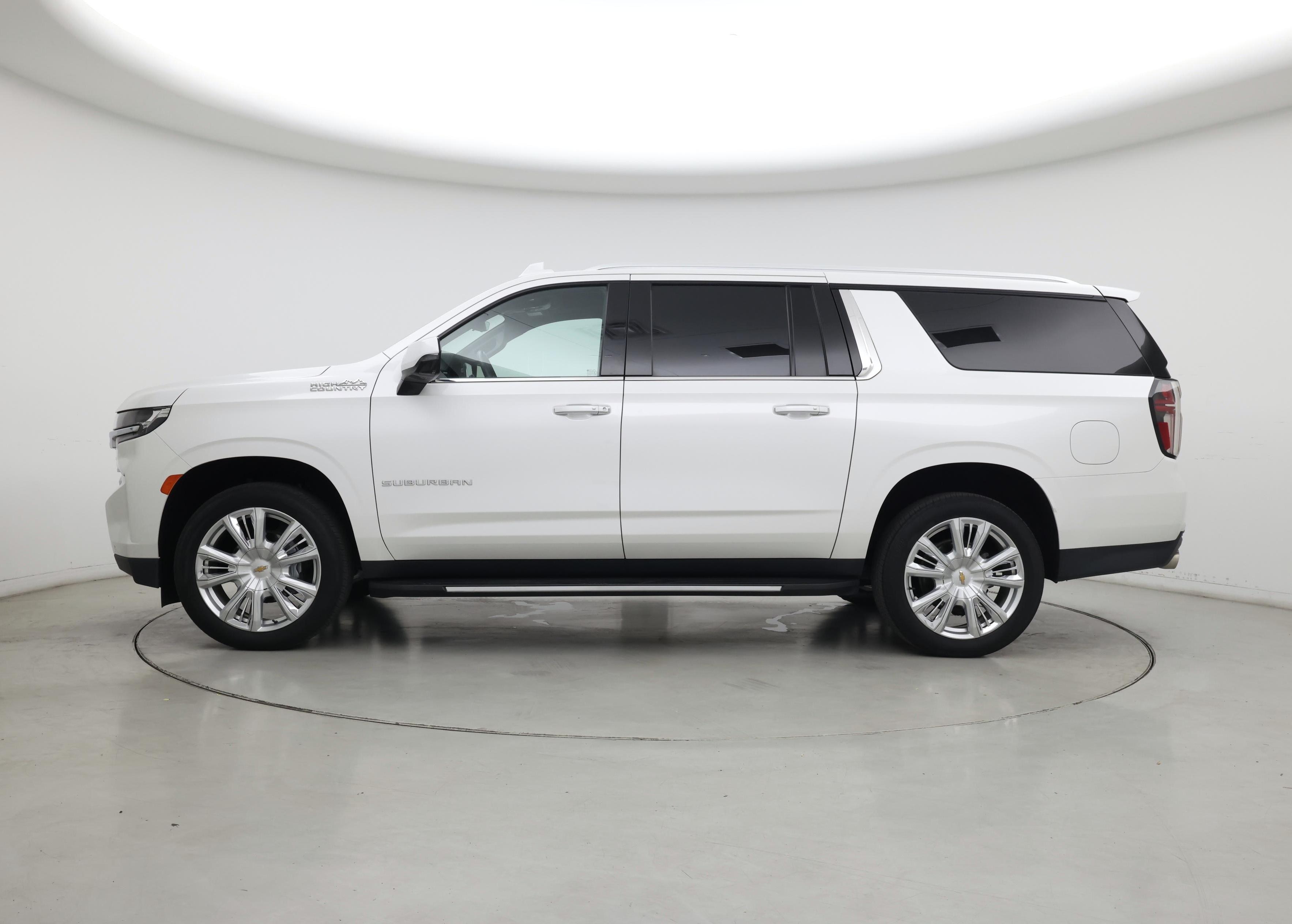 Thumbnail: 2021 Chevrolet Suburban - 3