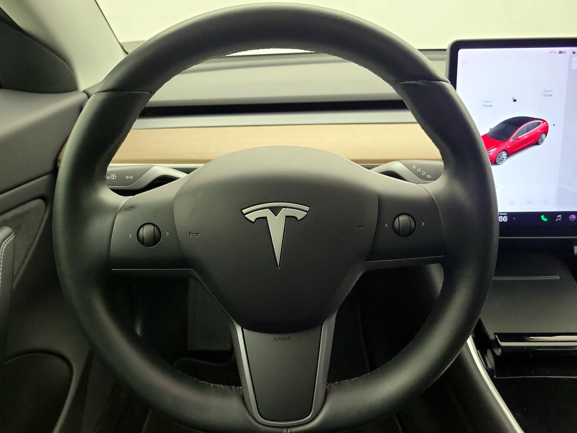 Thumbnail: 2019 Tesla Model 3 - 10