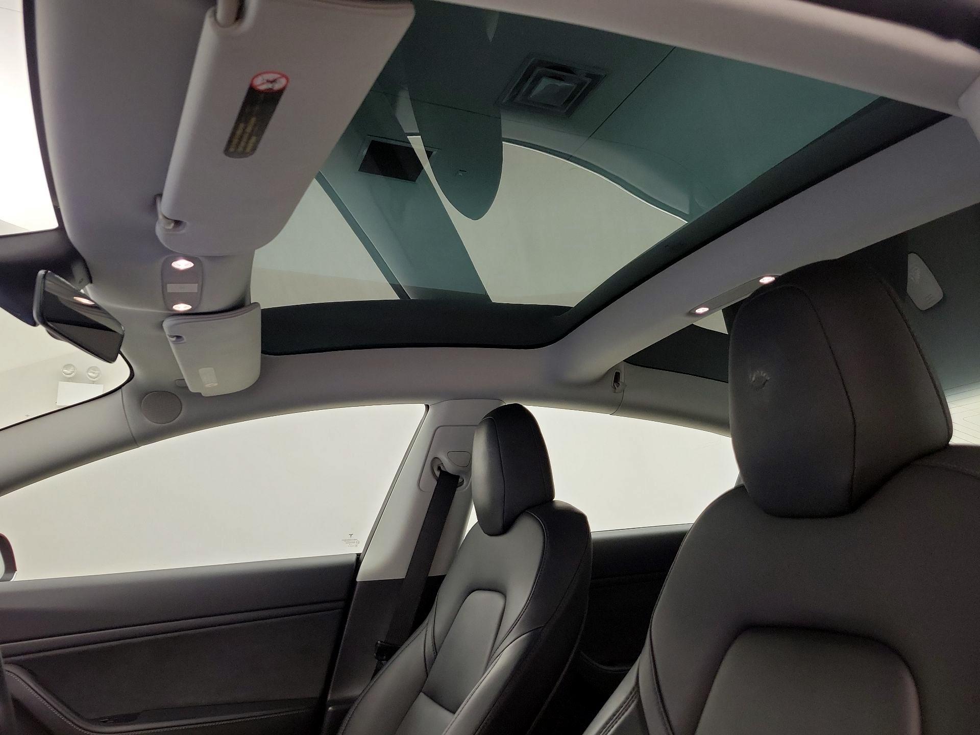 Thumbnail: 2019 Tesla Model 3 - 18