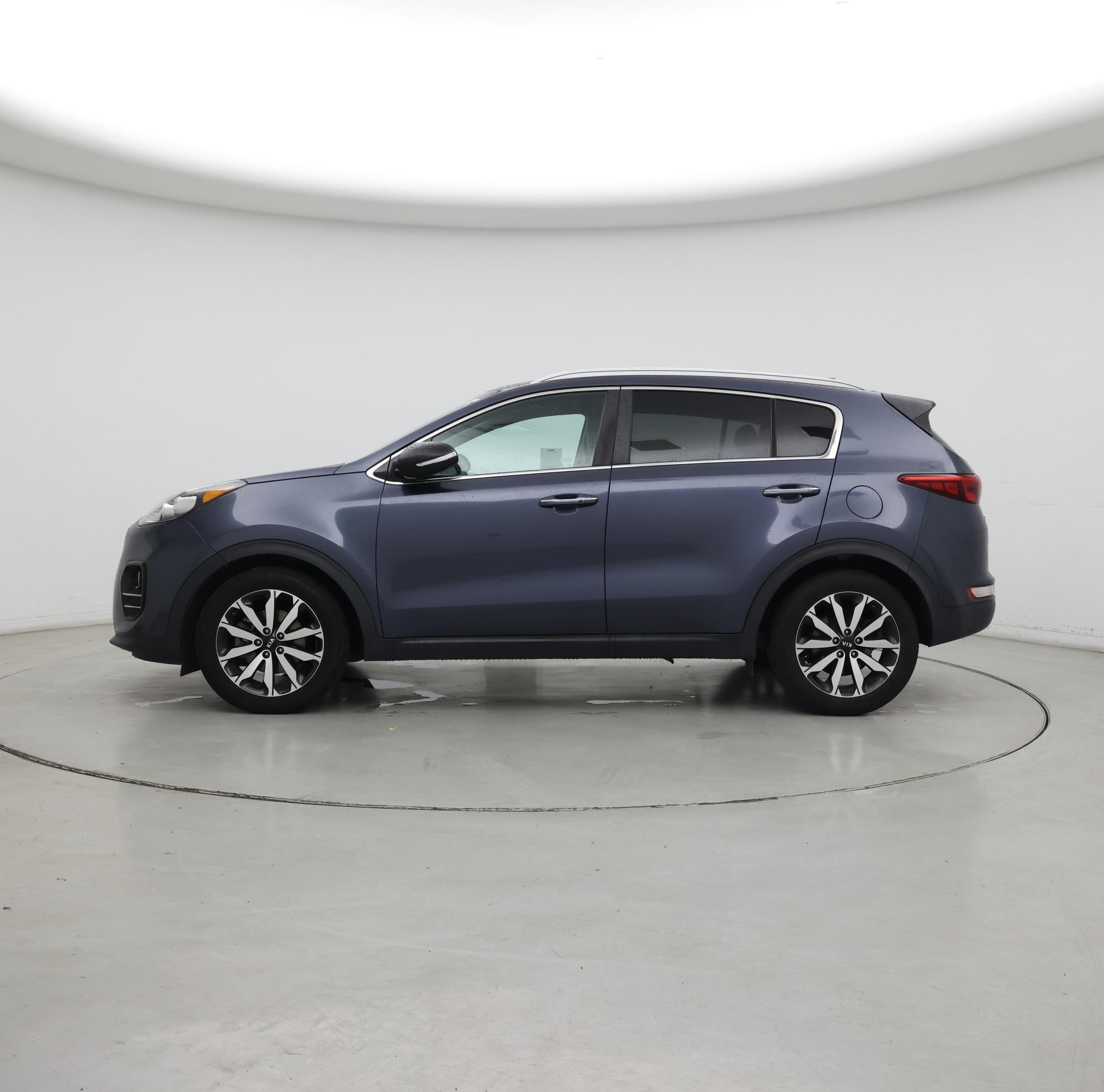 Thumbnail: 2019 Kia Sportage - 3