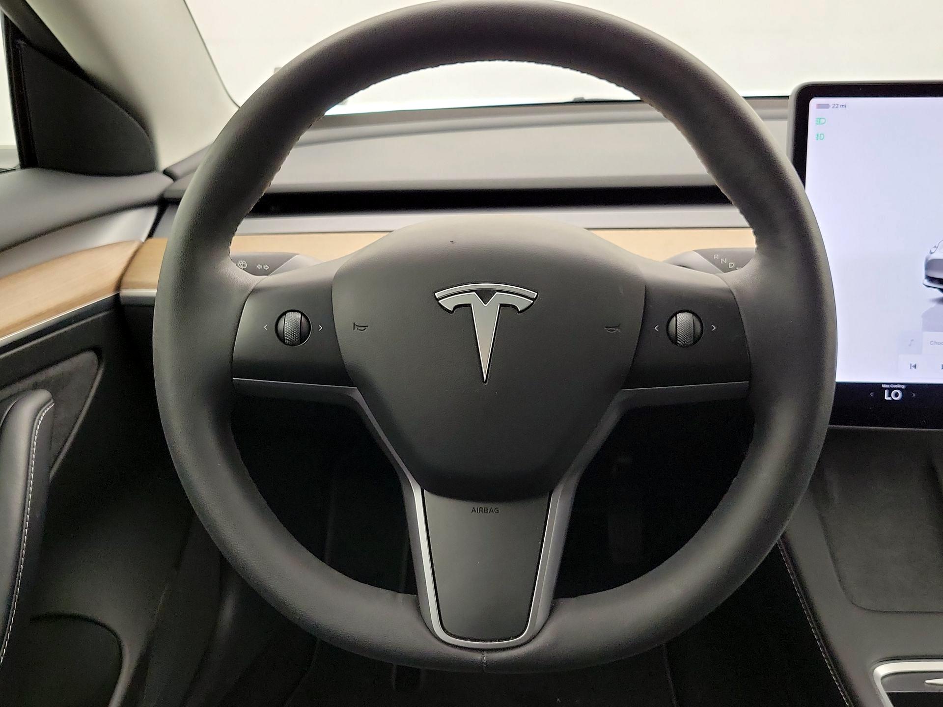 Thumbnail: 2023 Tesla Model 3 - 10