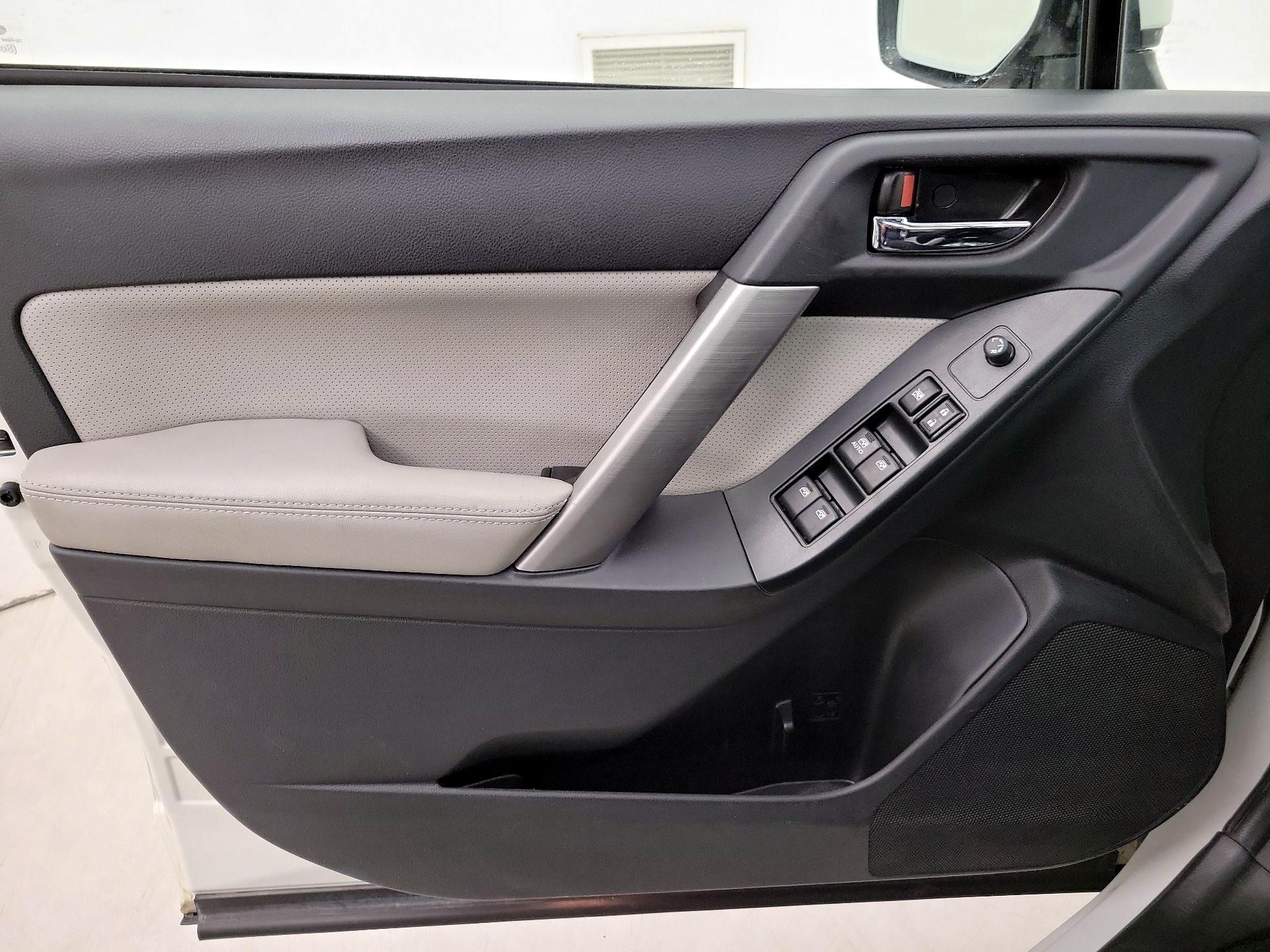 Thumbnail: 2015 Subaru Forester - 12