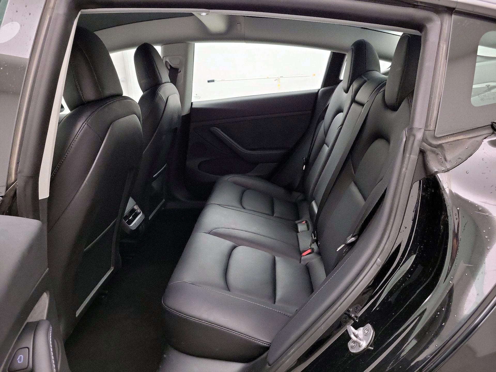 Thumbnail: 2022 Tesla Model 3 - 19