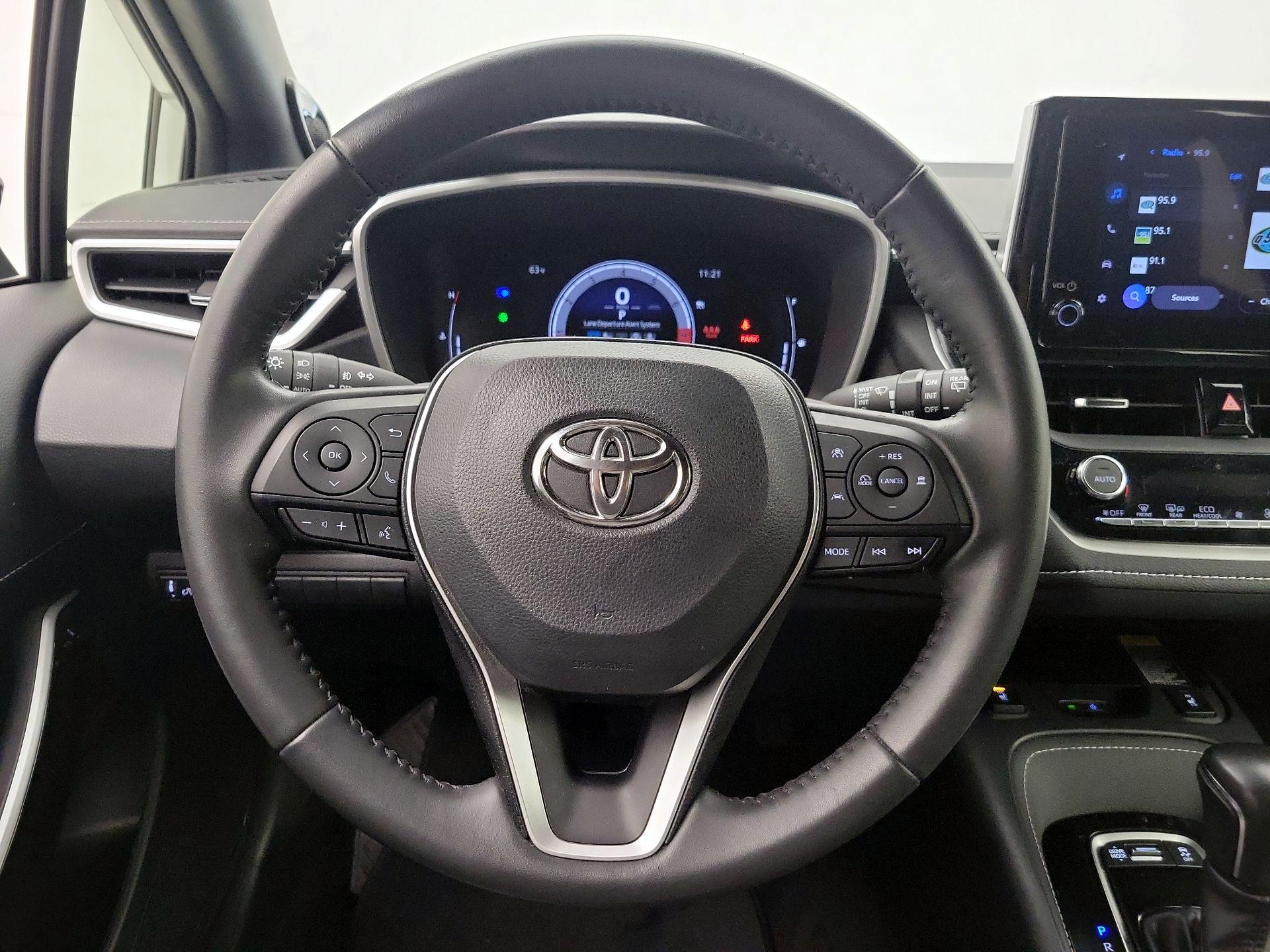 Thumbnail: 2023 Toyota Corolla - 10