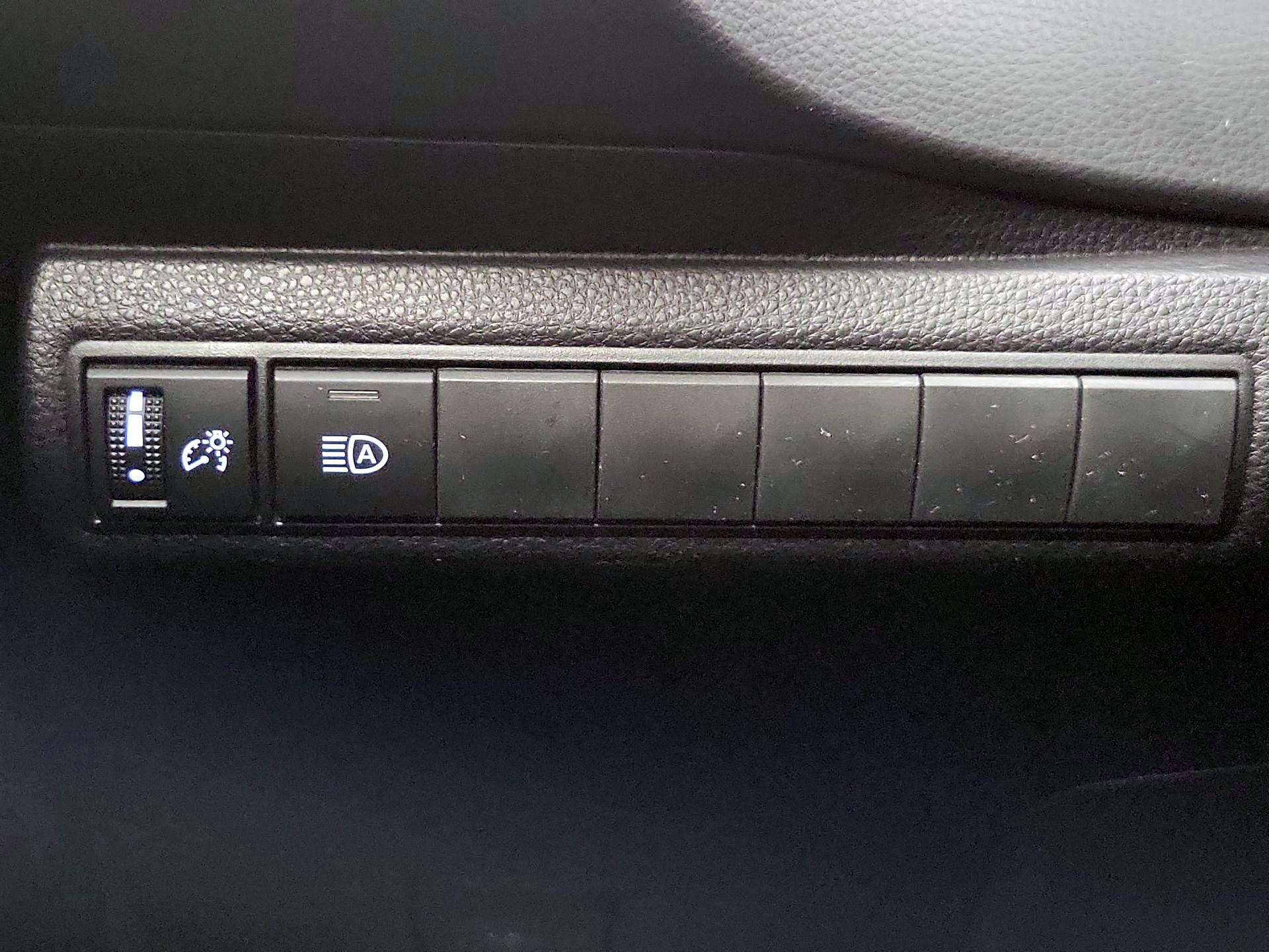 Thumbnail: 2023 Toyota Corolla - 13