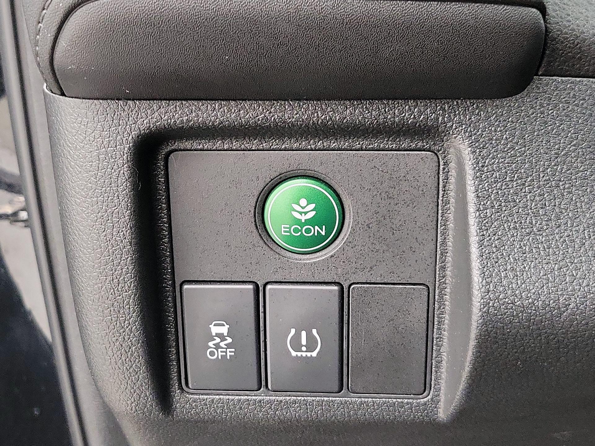 Thumbnail: 2016 Honda HR-V - 13