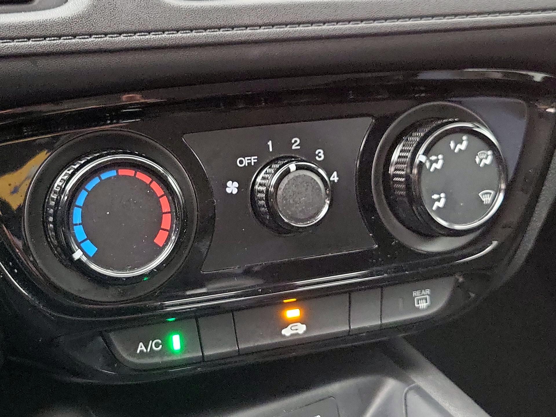 Thumbnail: 2016 Honda HR-V - 16