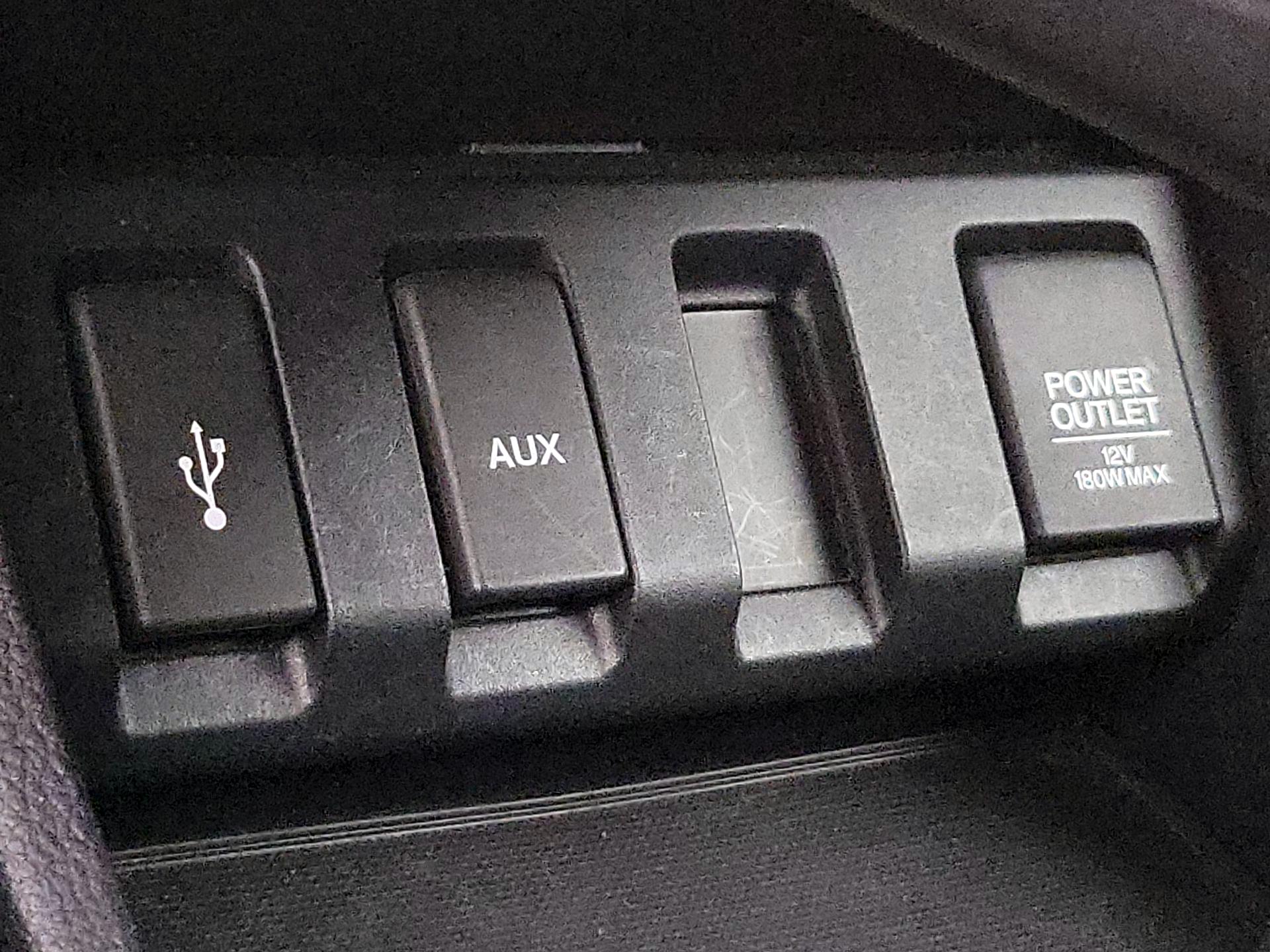 Thumbnail: 2016 Honda HR-V - 18