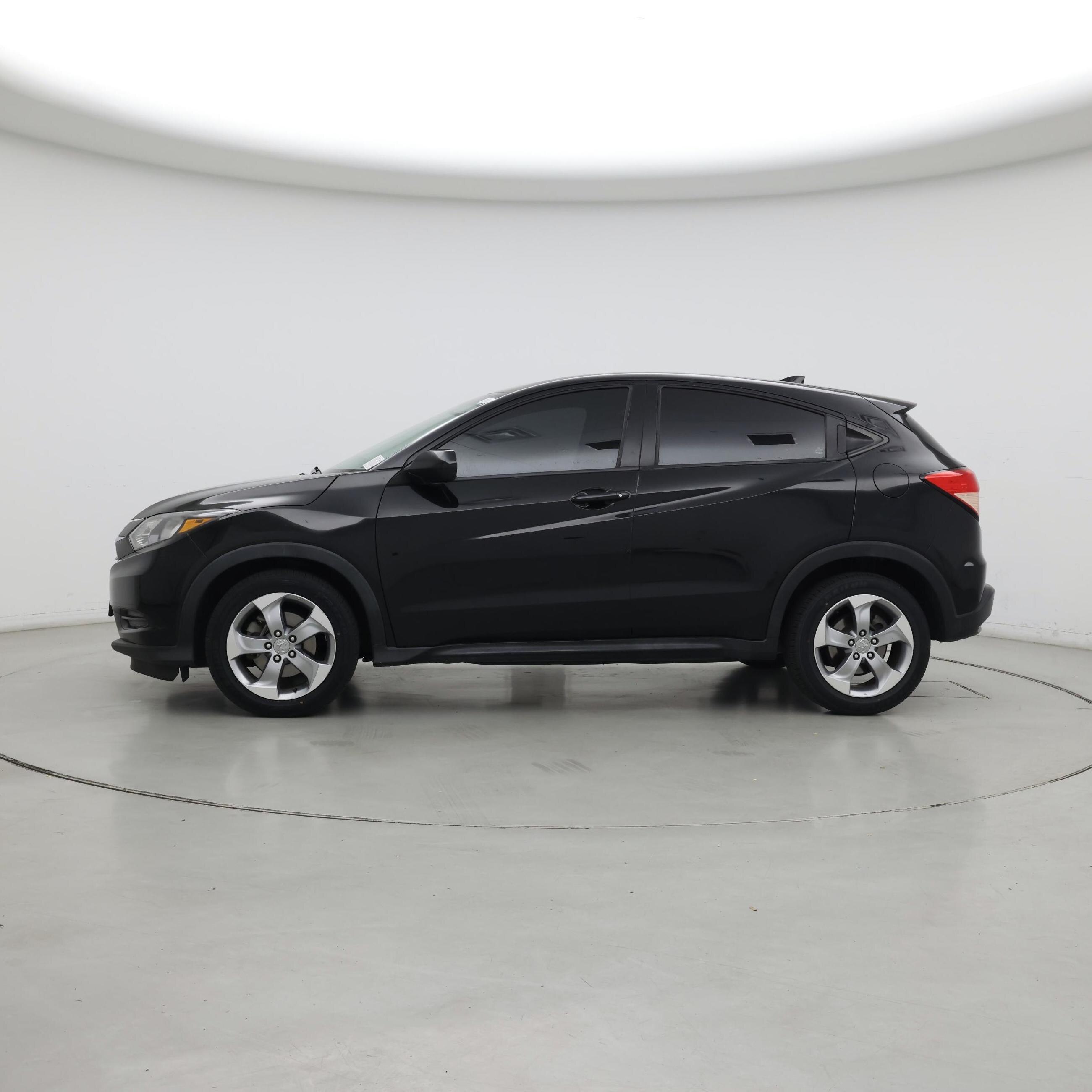 Thumbnail: 2016 Honda HR-V - 3
