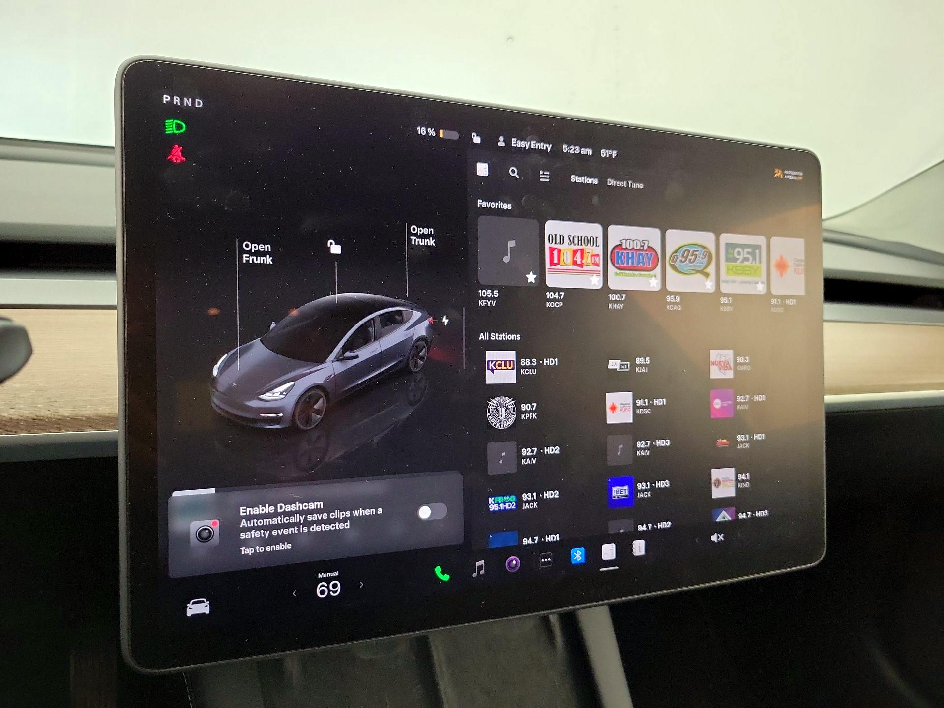 Thumbnail: 2023 Tesla Model 3 - 15