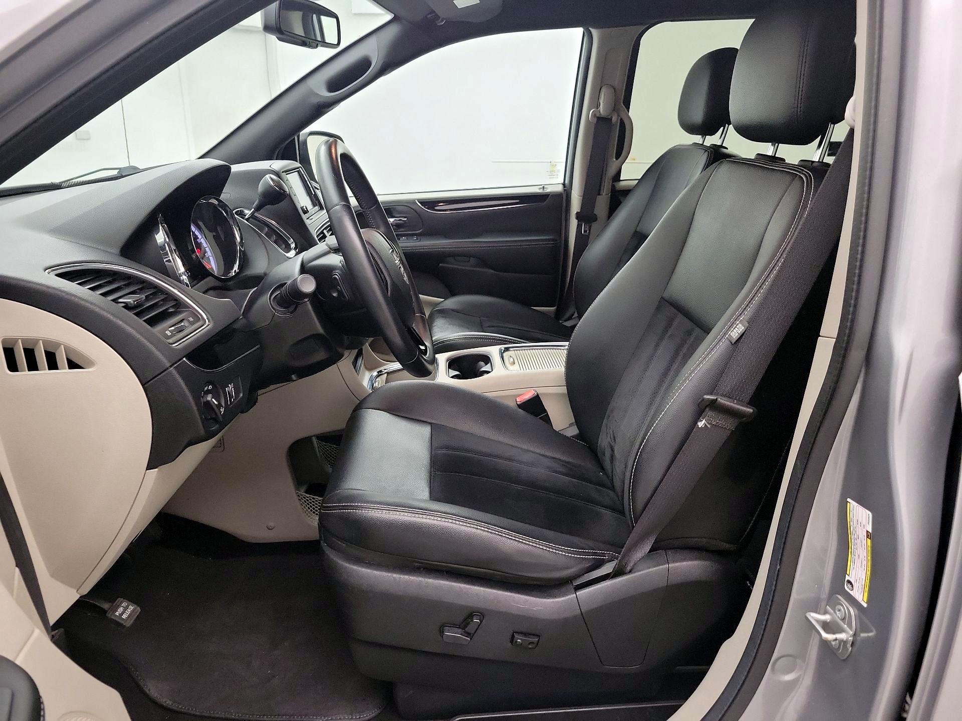 Thumbnail: 2018 Dodge Grand Caravan - 11