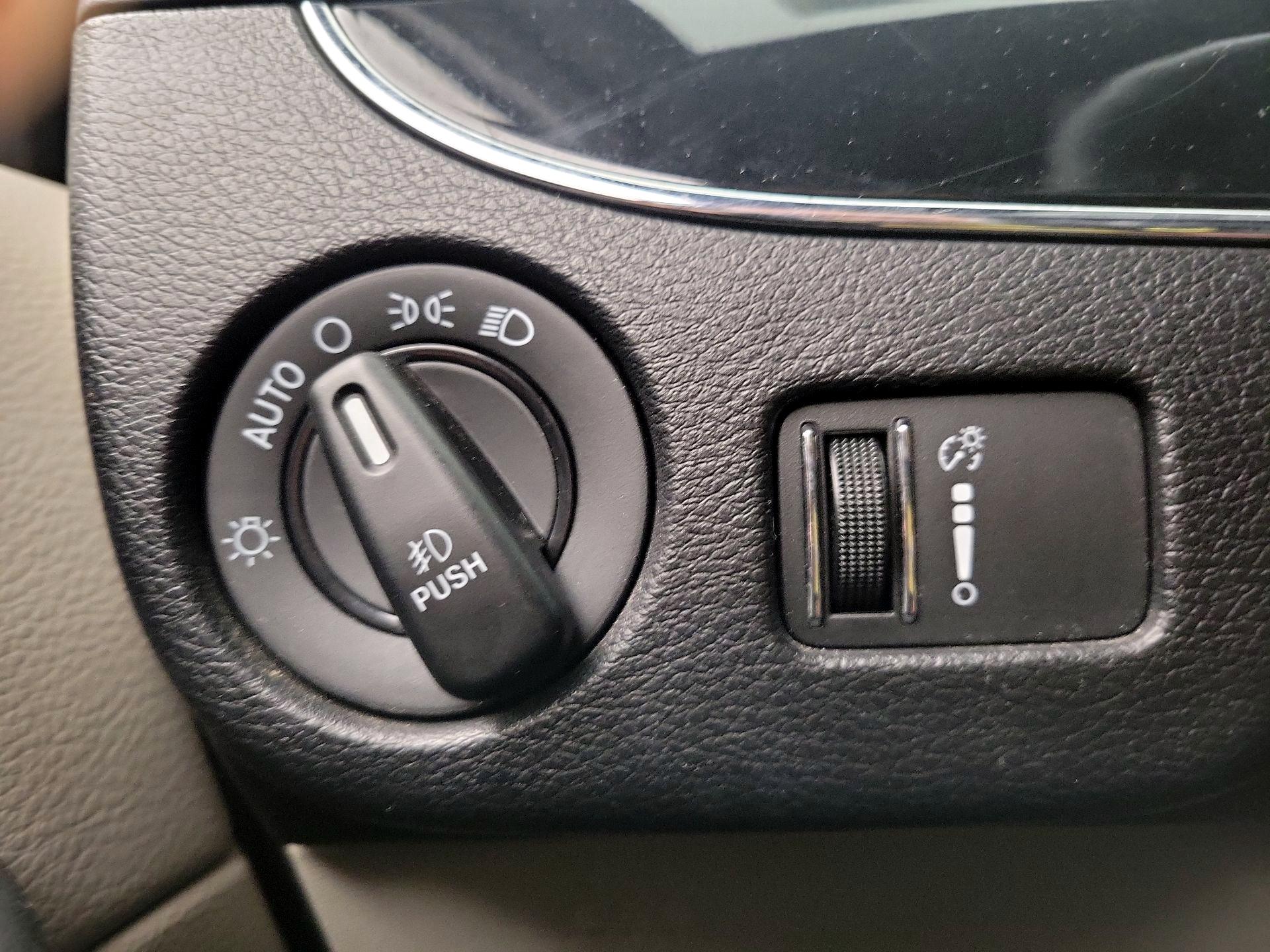 Thumbnail: 2018 Dodge Grand Caravan - 13