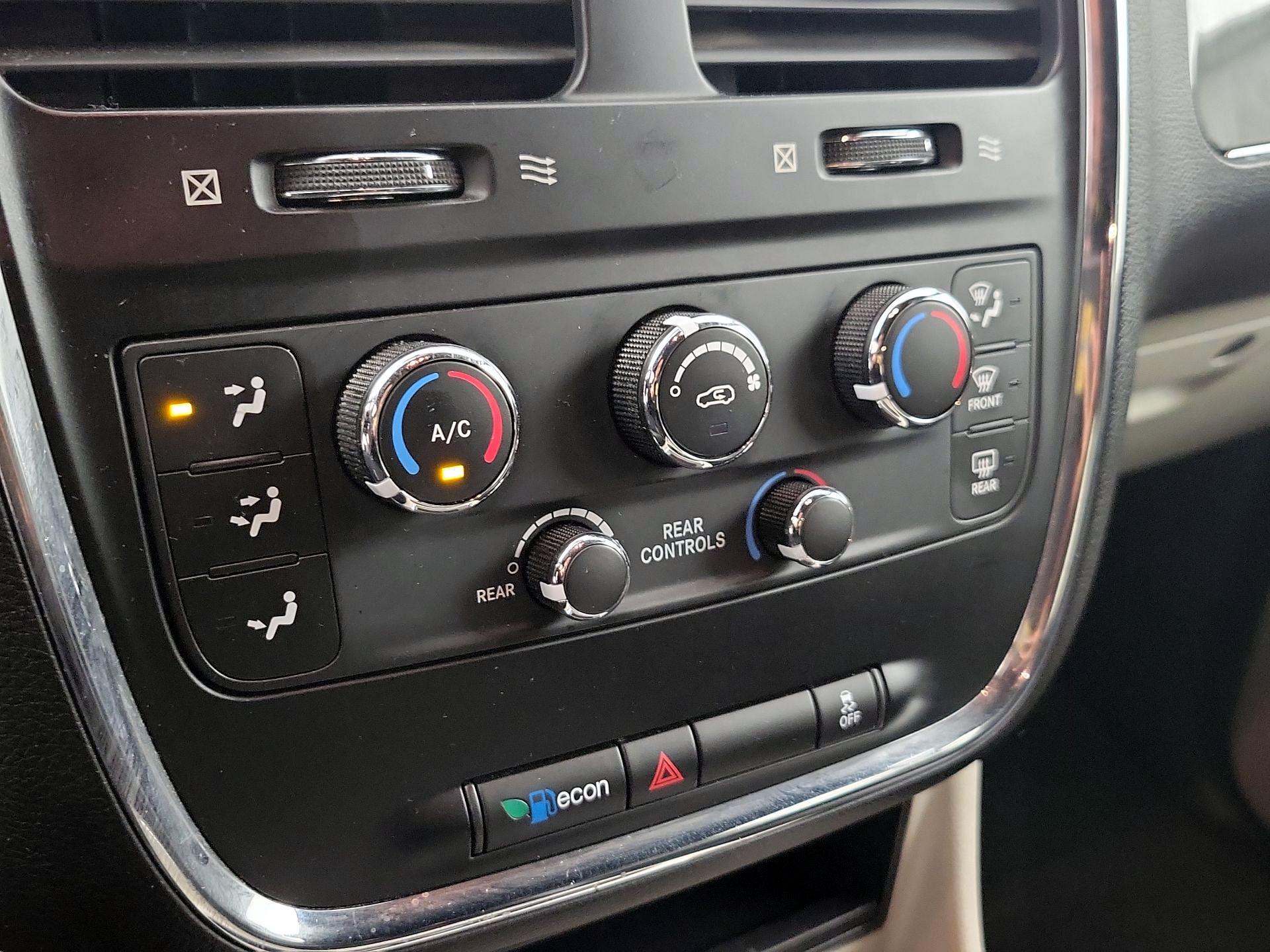 Thumbnail: 2018 Dodge Grand Caravan - 16