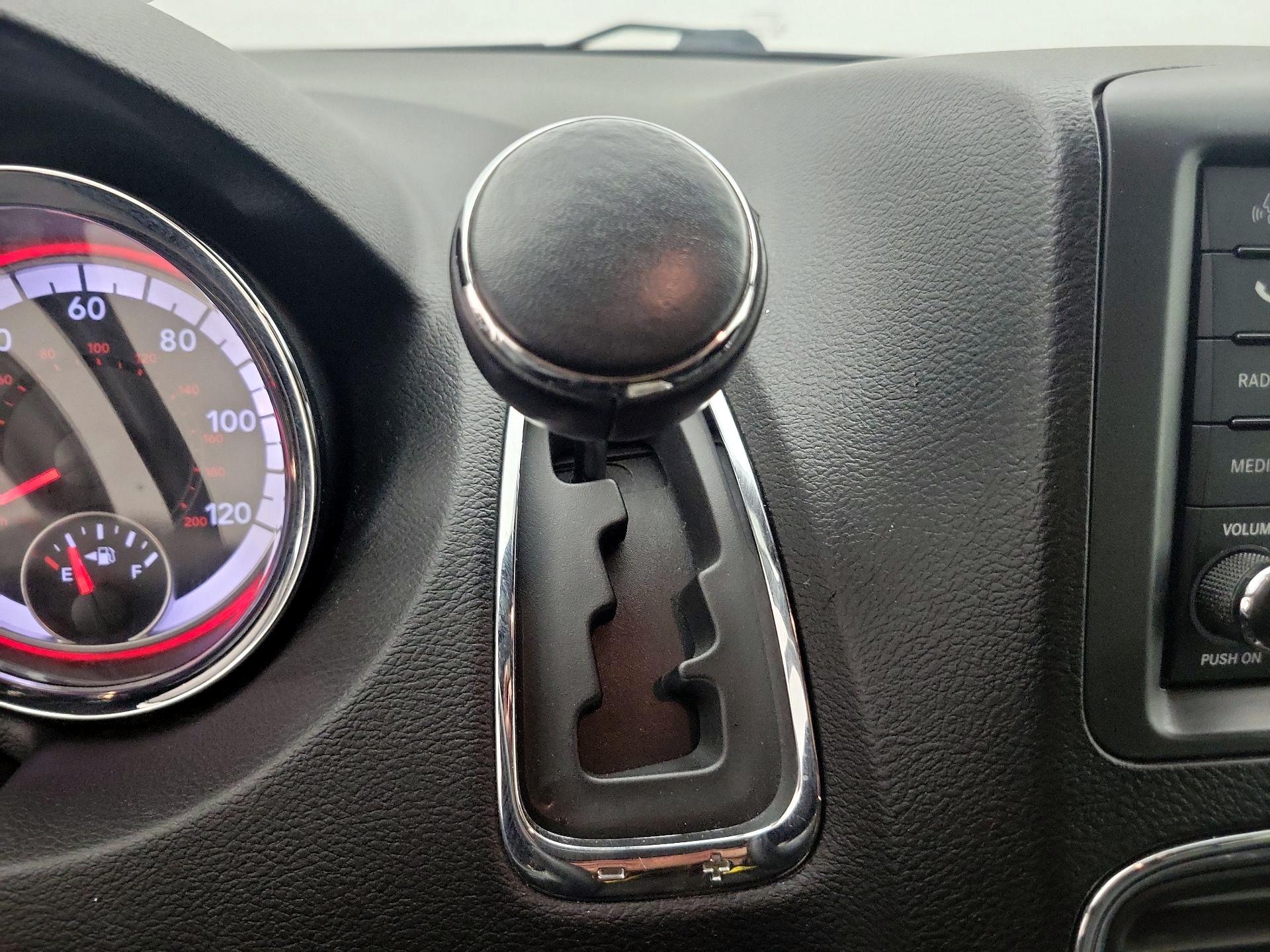 Thumbnail: 2018 Dodge Grand Caravan - 17