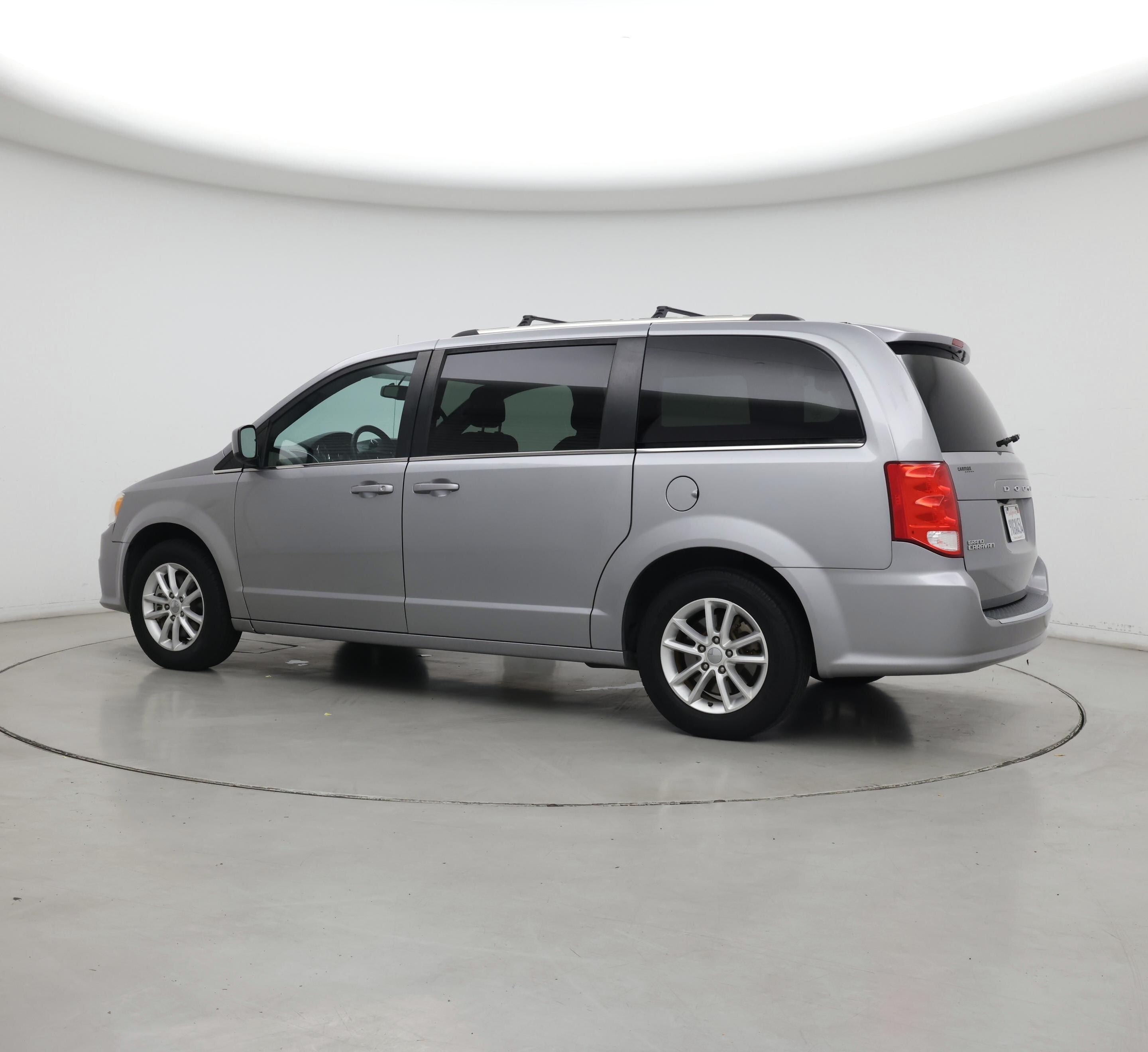 Thumbnail: 2018 Dodge Grand Caravan - 3