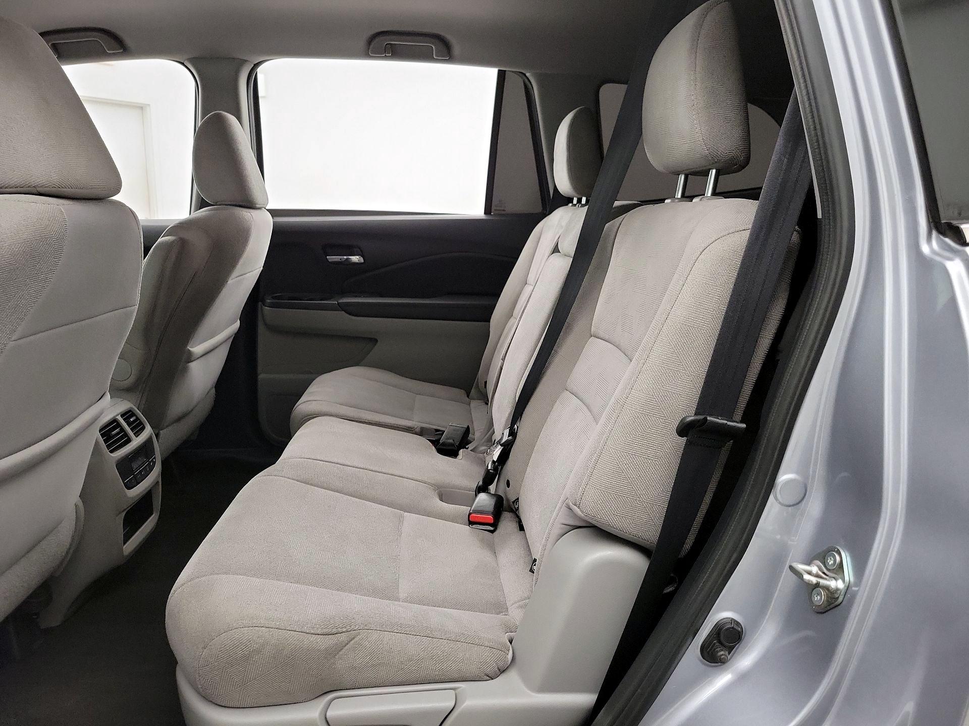 Thumbnail: 2020 Honda Pilot - 19