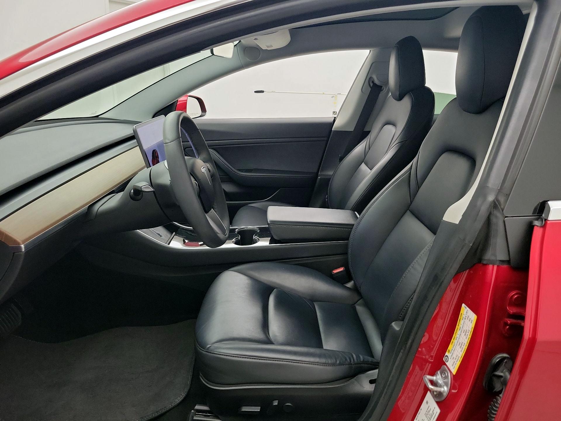 Thumbnail: 2020 Tesla Model 3 - 11