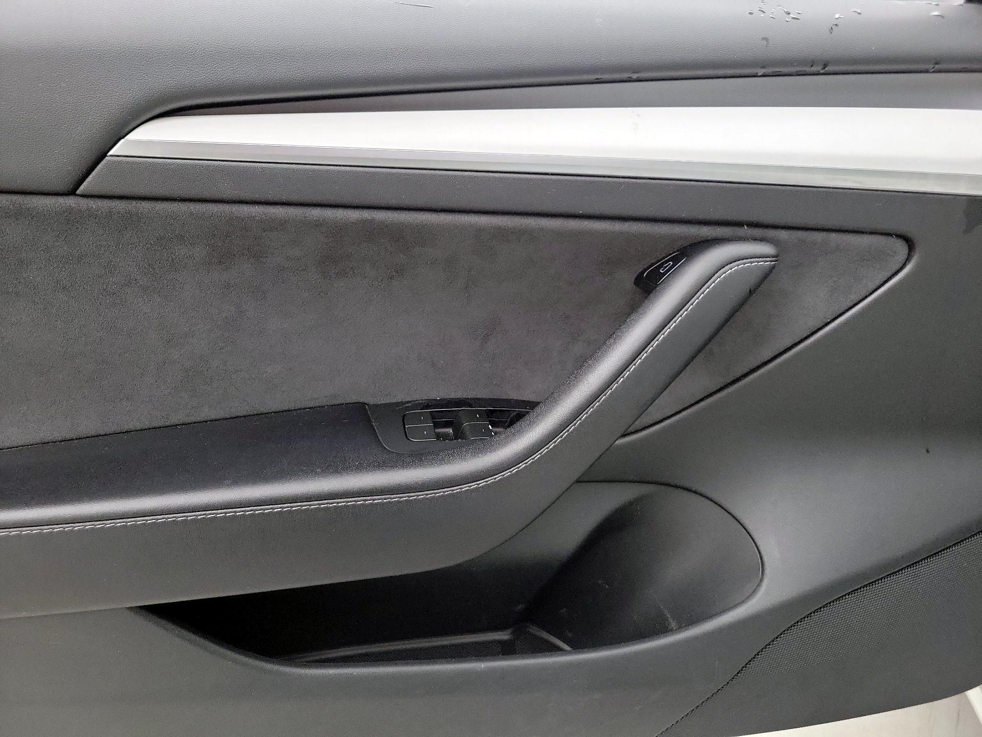 Thumbnail: 2023 Tesla Model 3 - 12