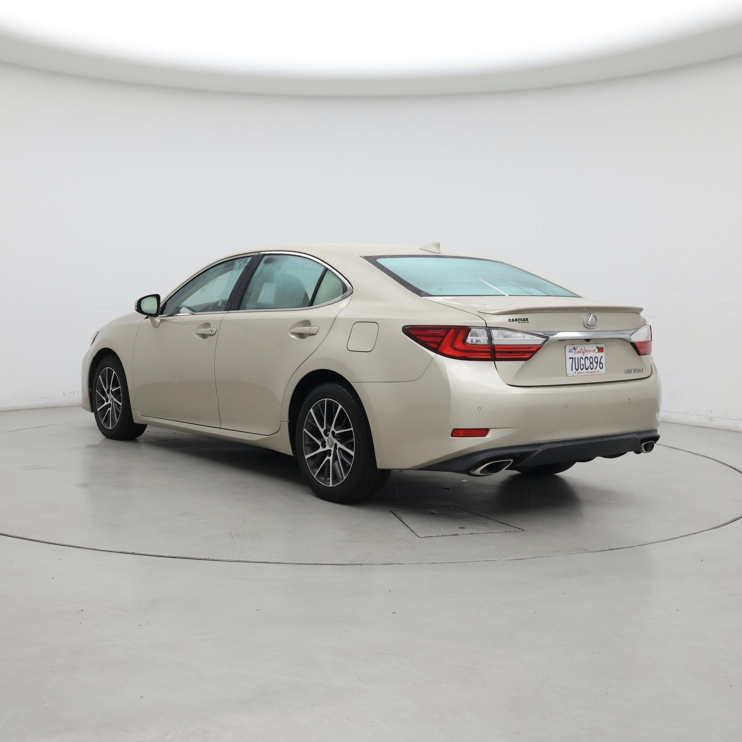 Thumbnail: 2016 Lexus ES - 2