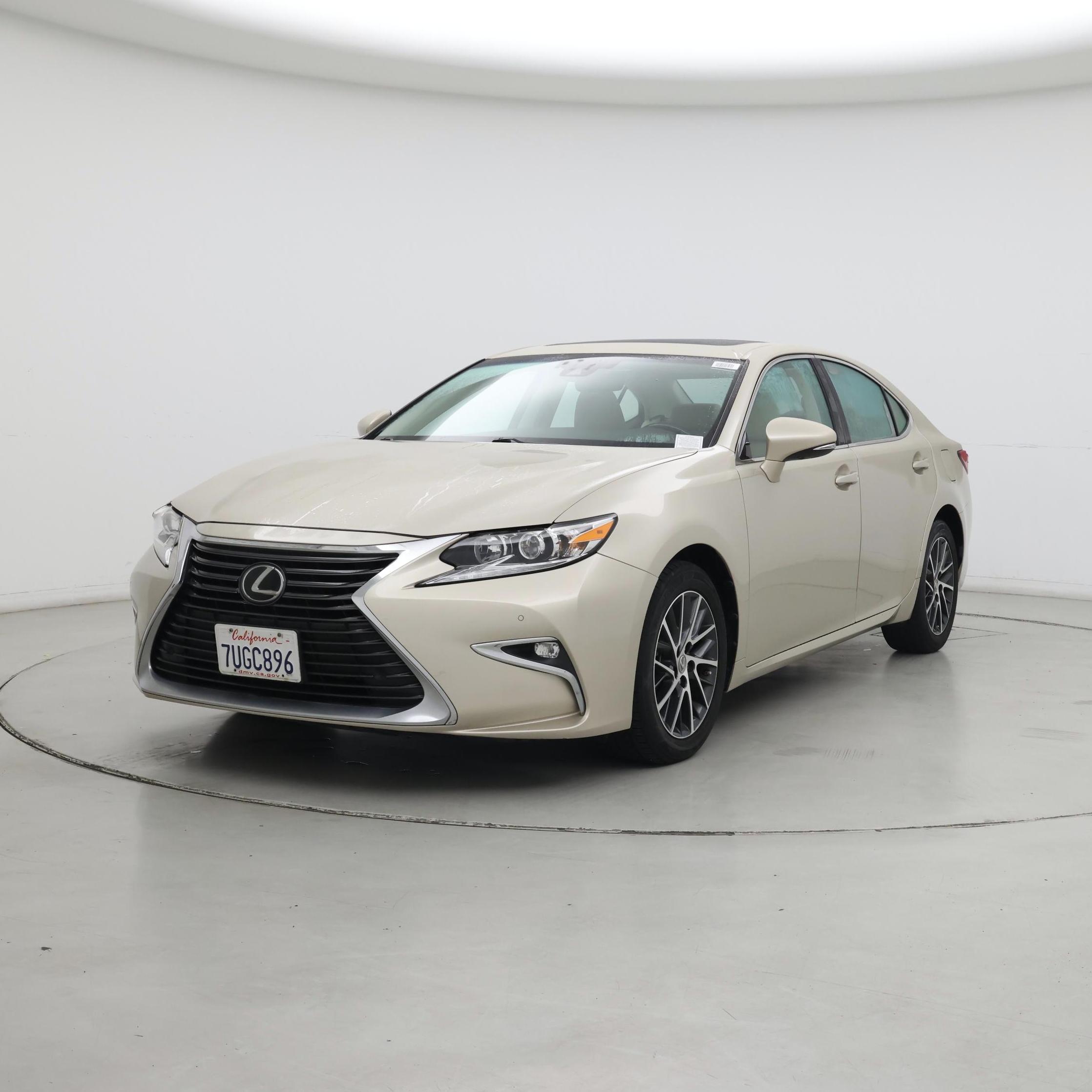 Thumbnail: 2016 Lexus ES - 4