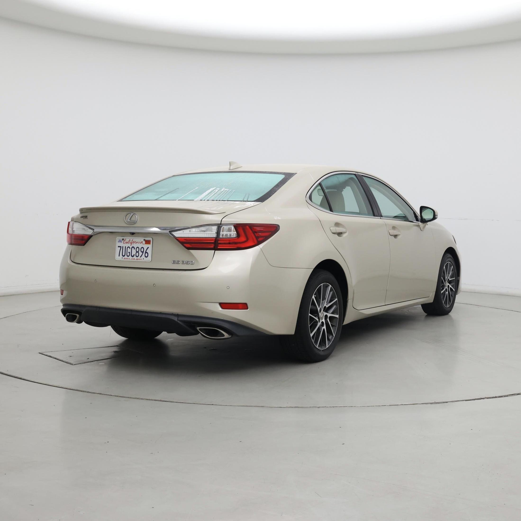 Thumbnail: 2016 Lexus ES - 8
