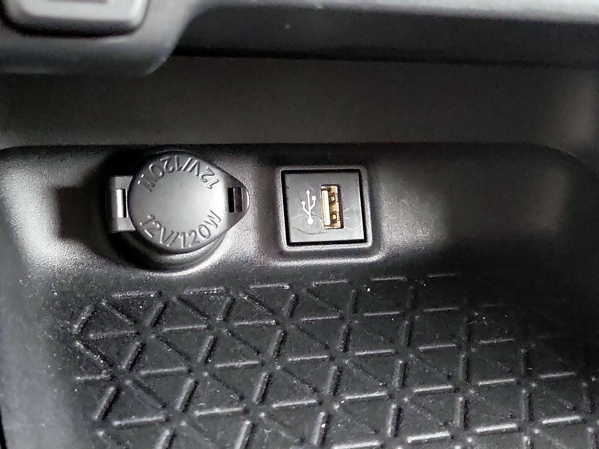 Thumbnail: 2023 Toyota RAV4 - 18