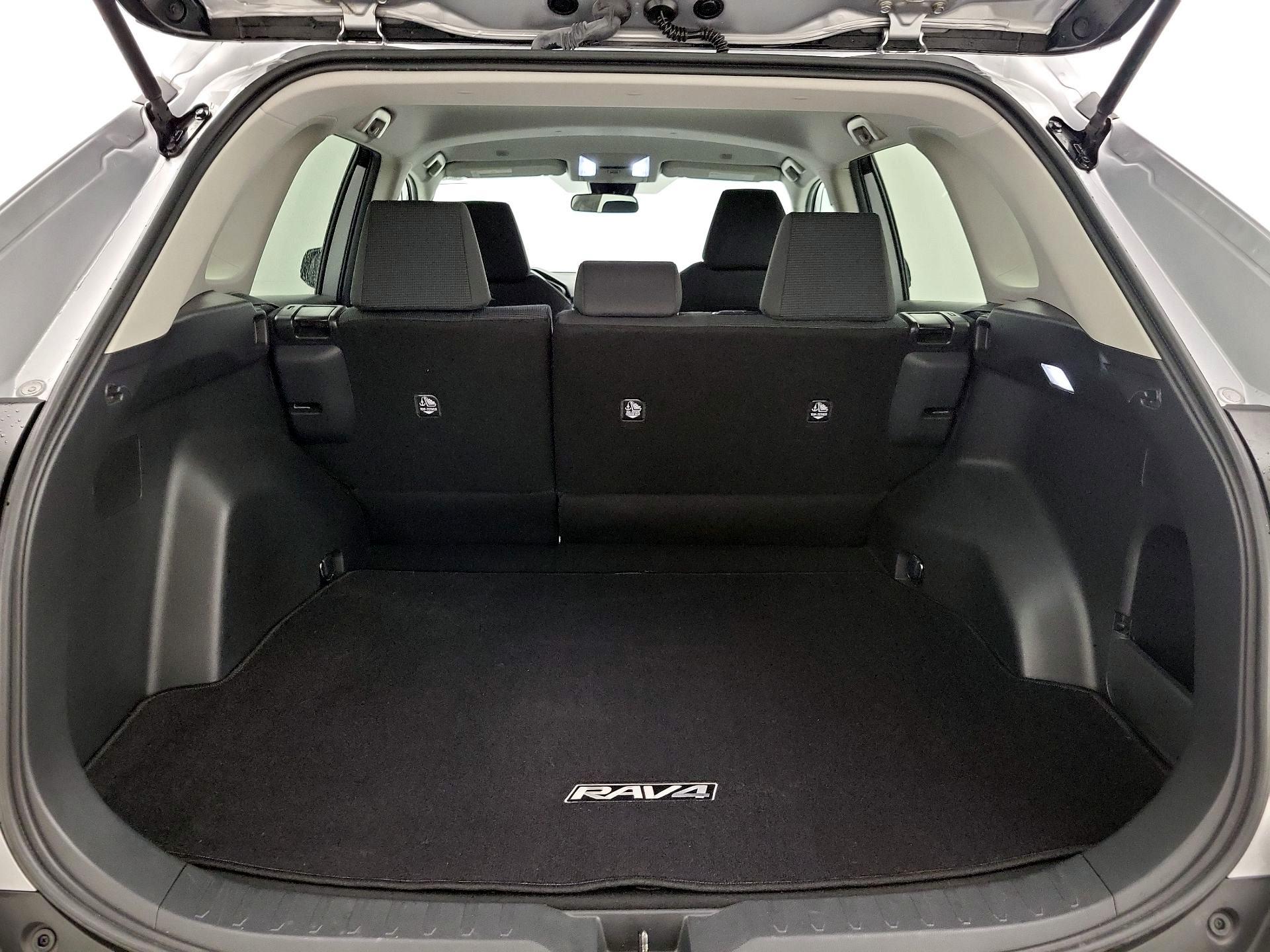 Thumbnail: 2023 Toyota RAV4 - 20