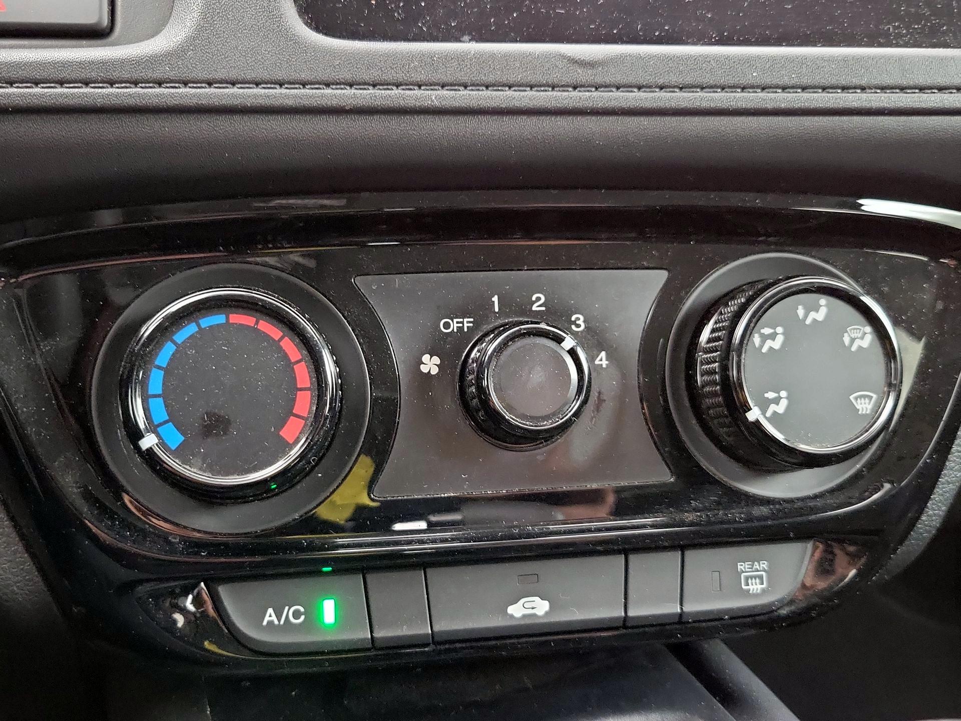 Thumbnail: 2016 Honda HR-V - 16