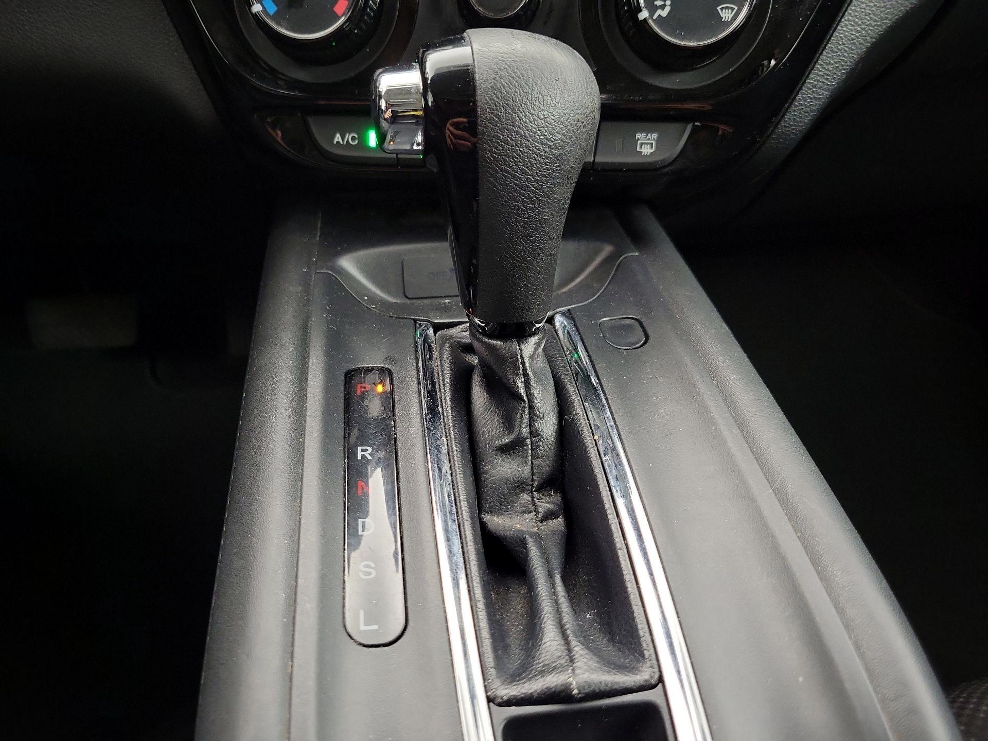 Thumbnail: 2016 Honda HR-V - 17