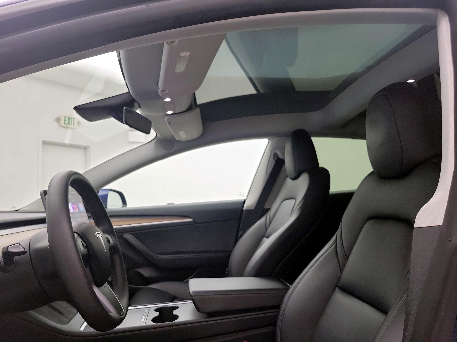 Thumbnail: 2023 Tesla Model 3 - 18