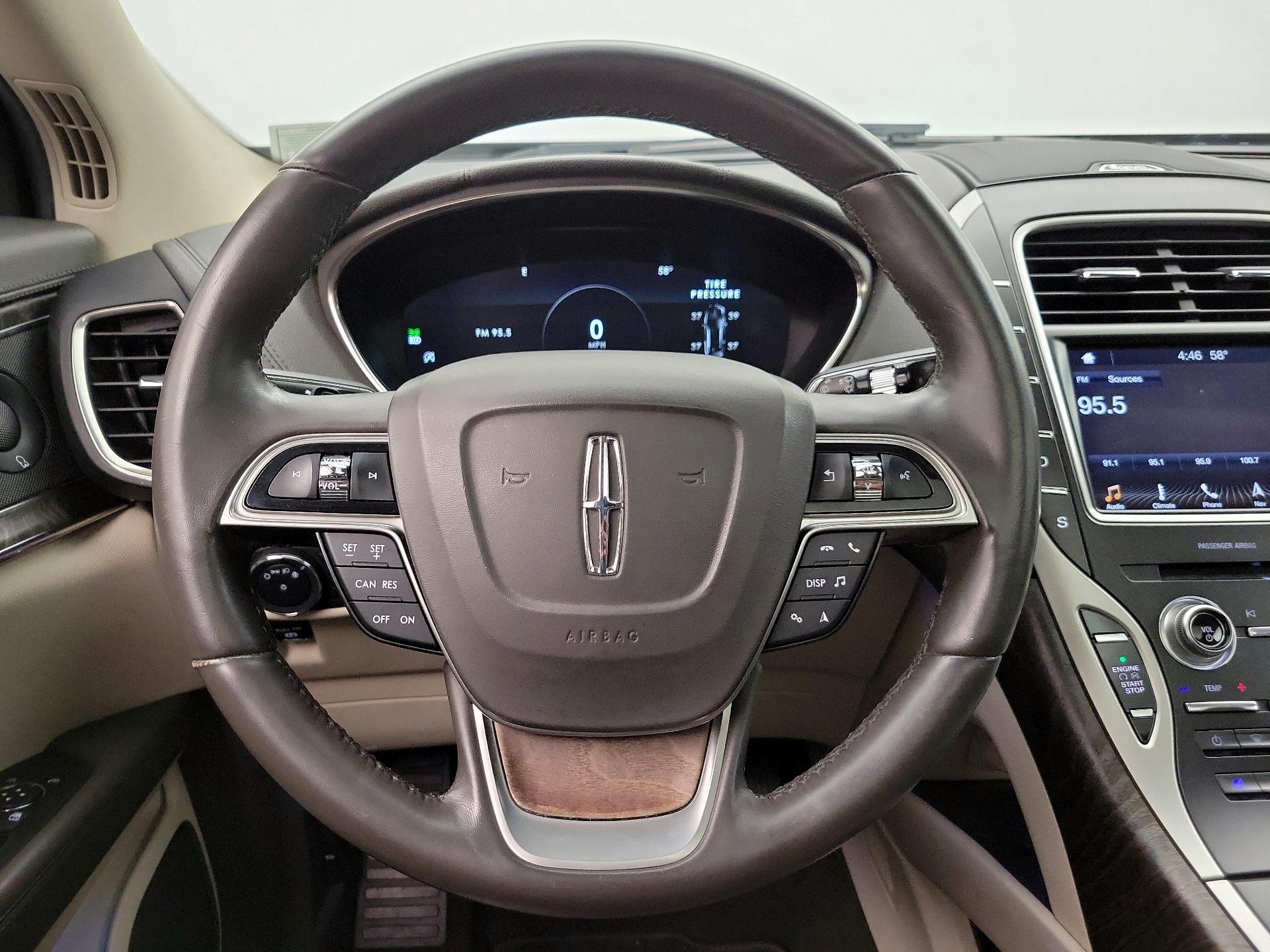 Thumbnail: 2019 Lincoln Nautilus - 10