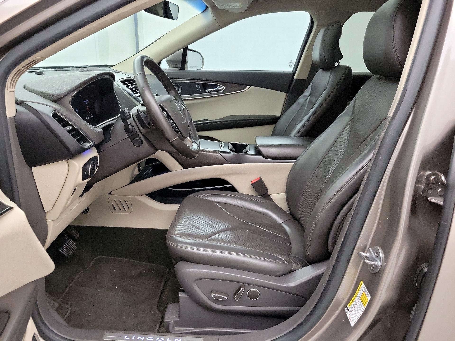 Thumbnail: 2019 Lincoln Nautilus - 11