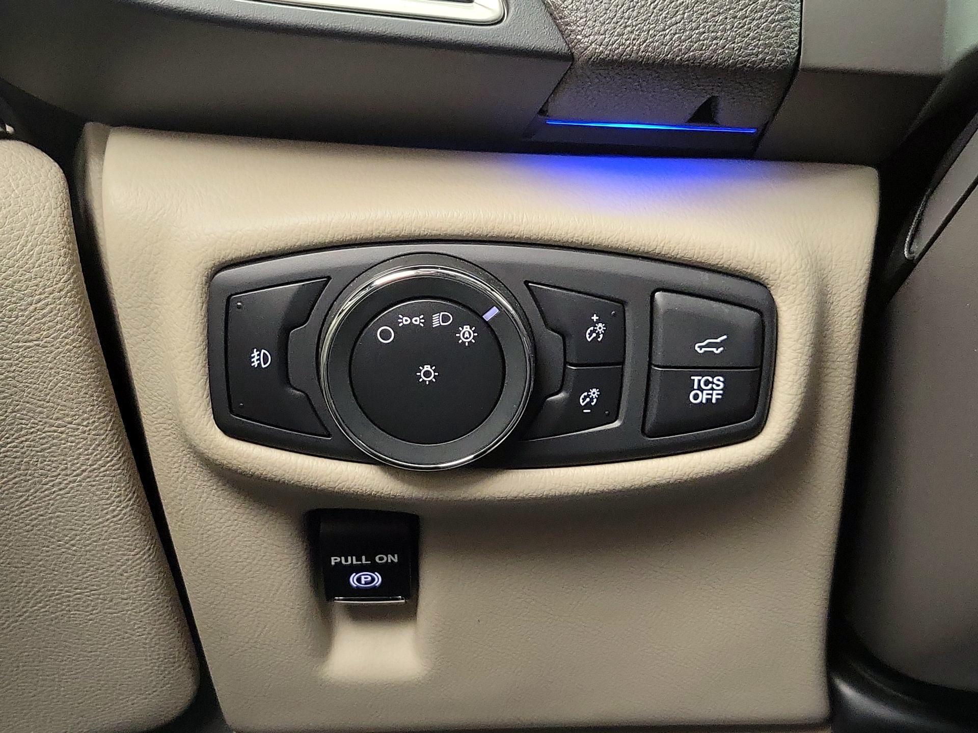 Thumbnail: 2019 Lincoln Nautilus - 13