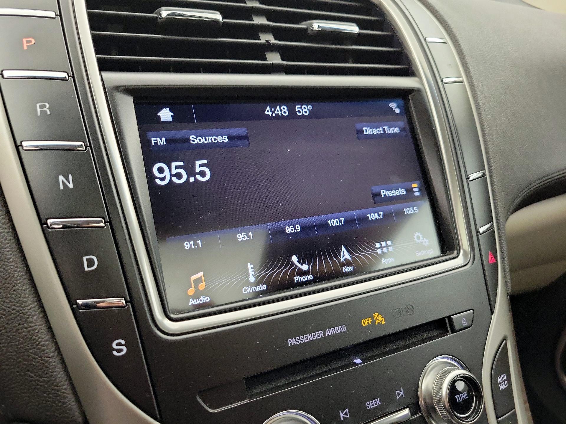 Thumbnail: 2019 Lincoln Nautilus - 16