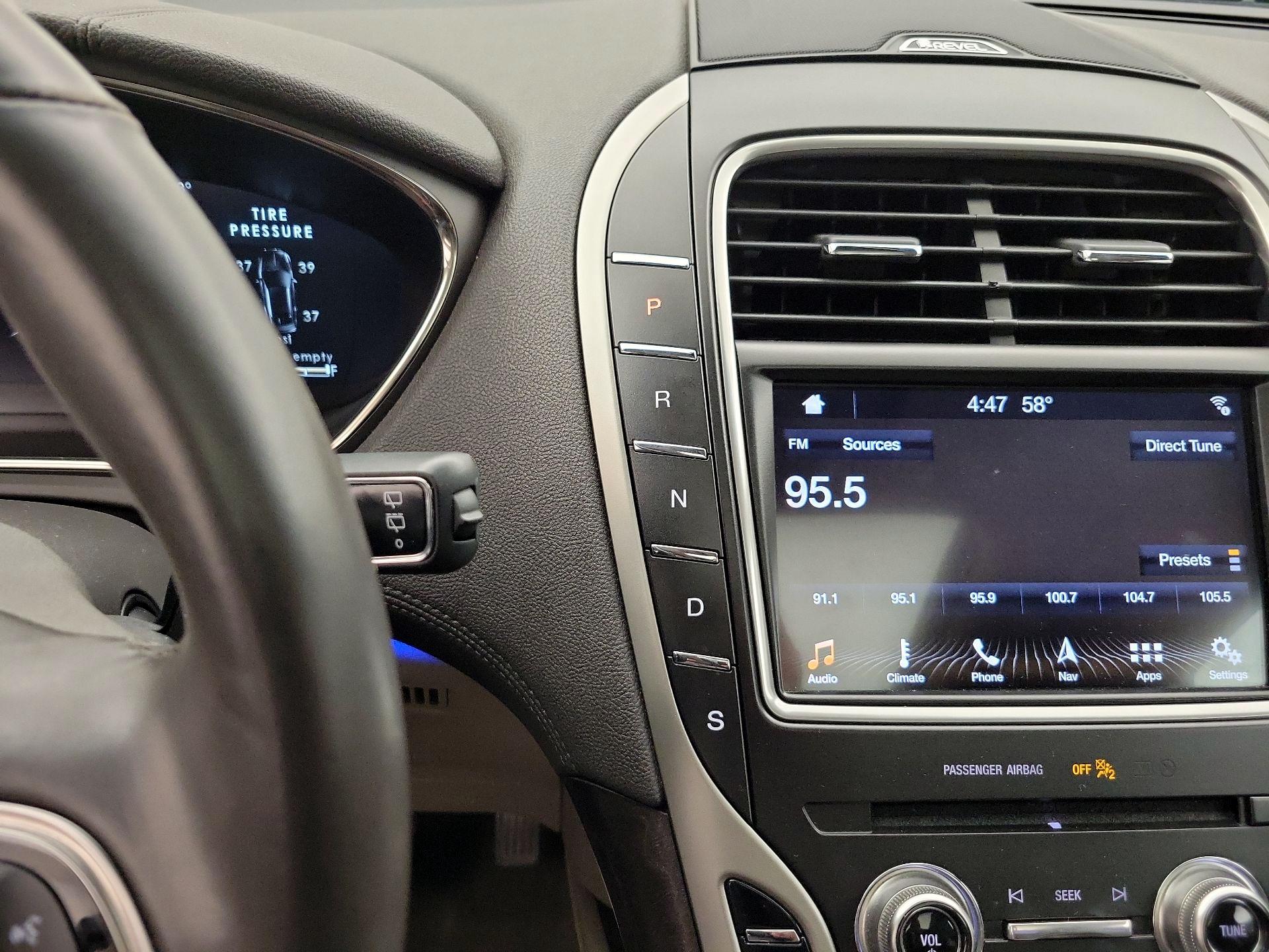 Thumbnail: 2019 Lincoln Nautilus - 18