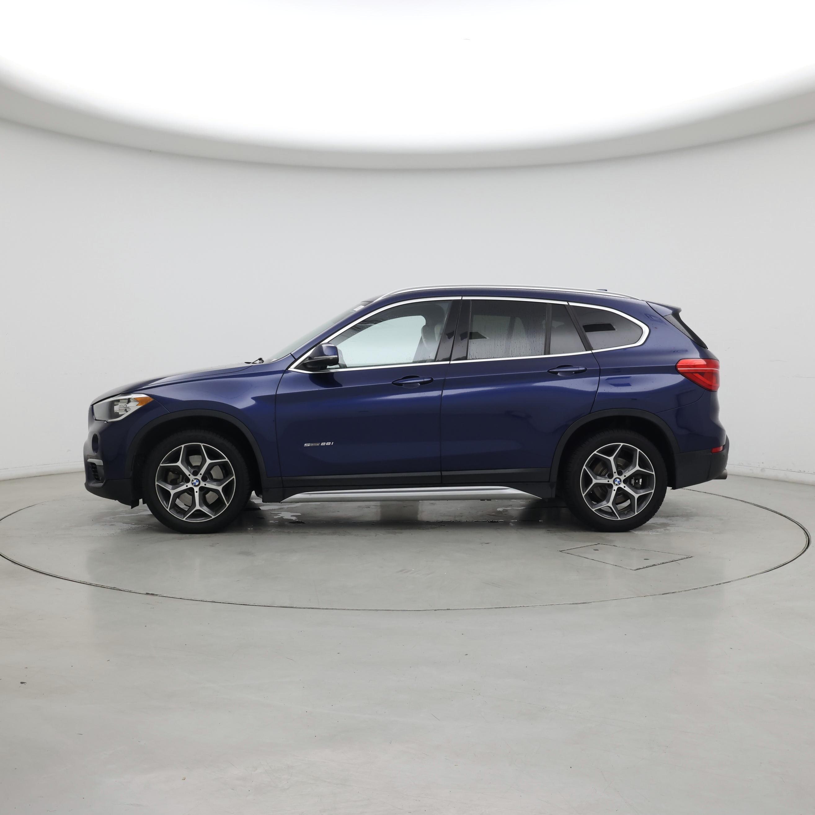 Thumbnail: 2018 BMW X1 - 3