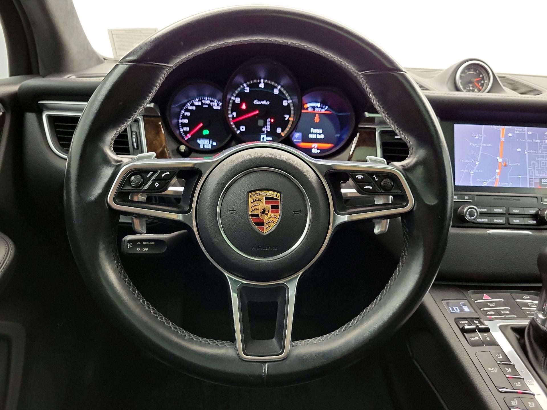 Thumbnail: 2017 Porsche Macan - 10