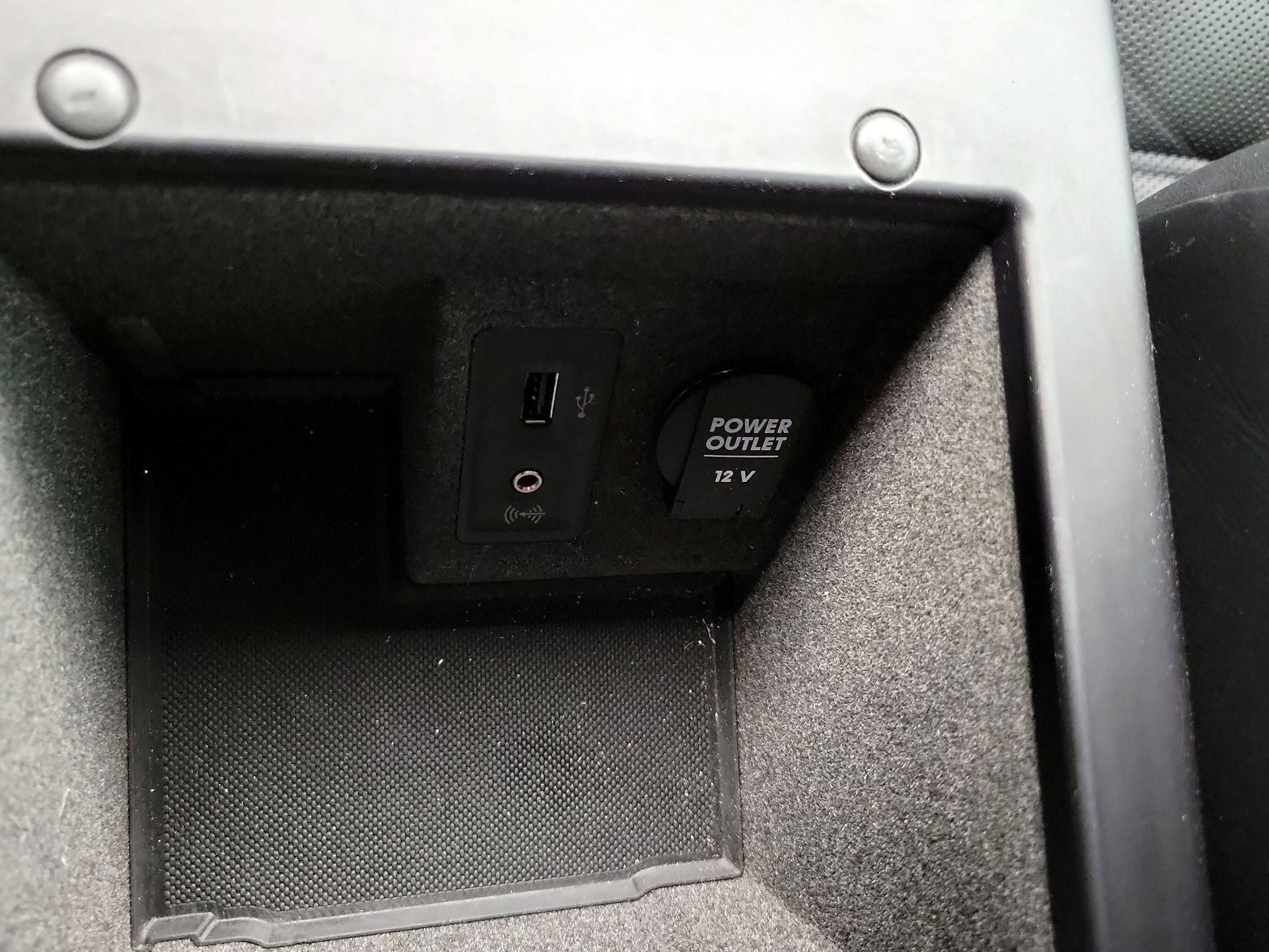 Thumbnail: 2017 Porsche Macan - 19