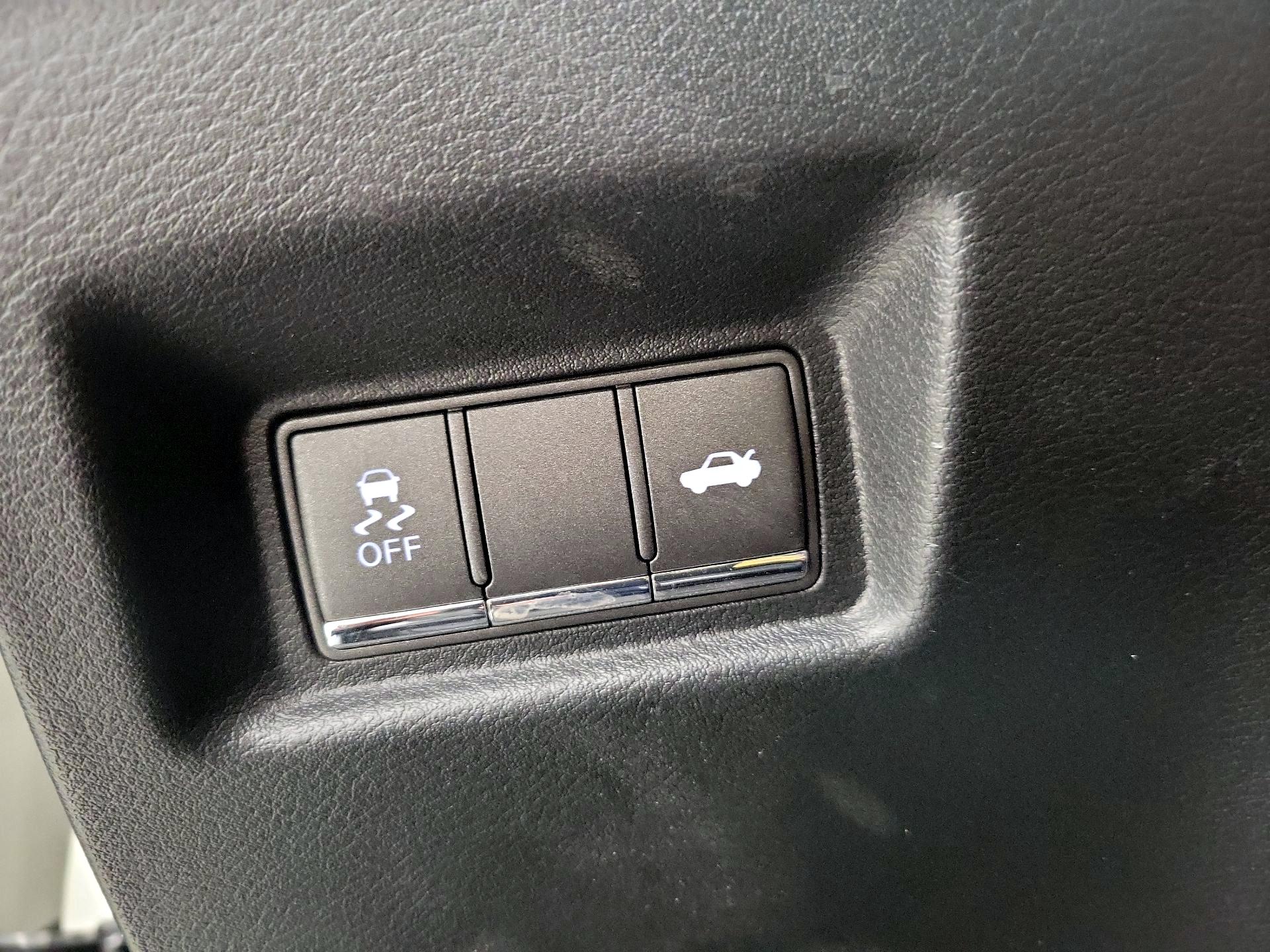 Thumbnail: 2019 INFINITI  - 13