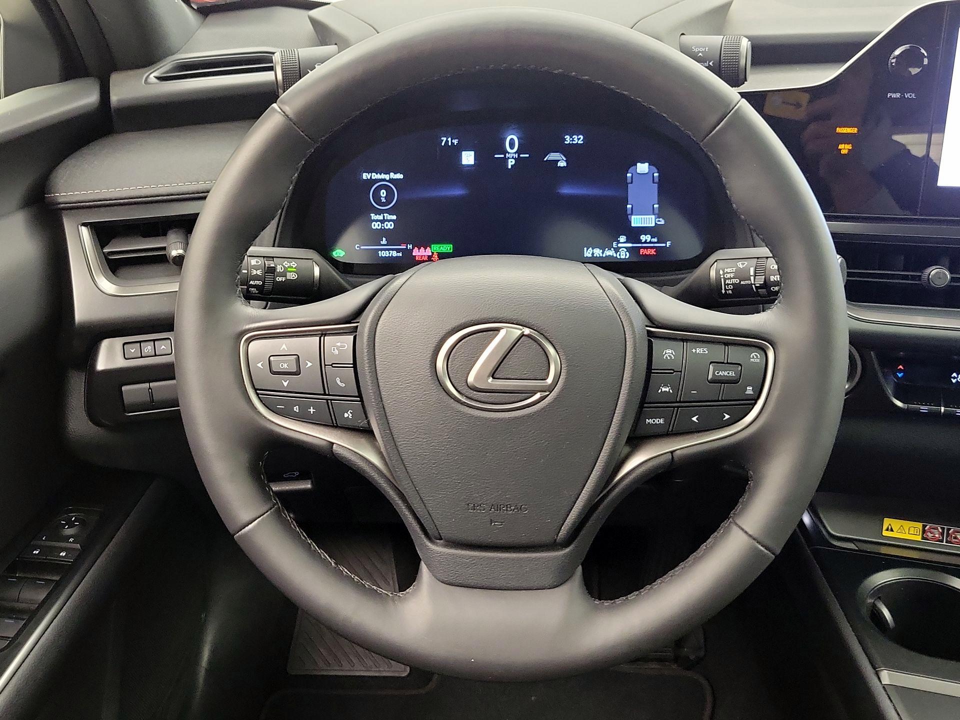 Thumbnail: 2025 Lexus UX - 10