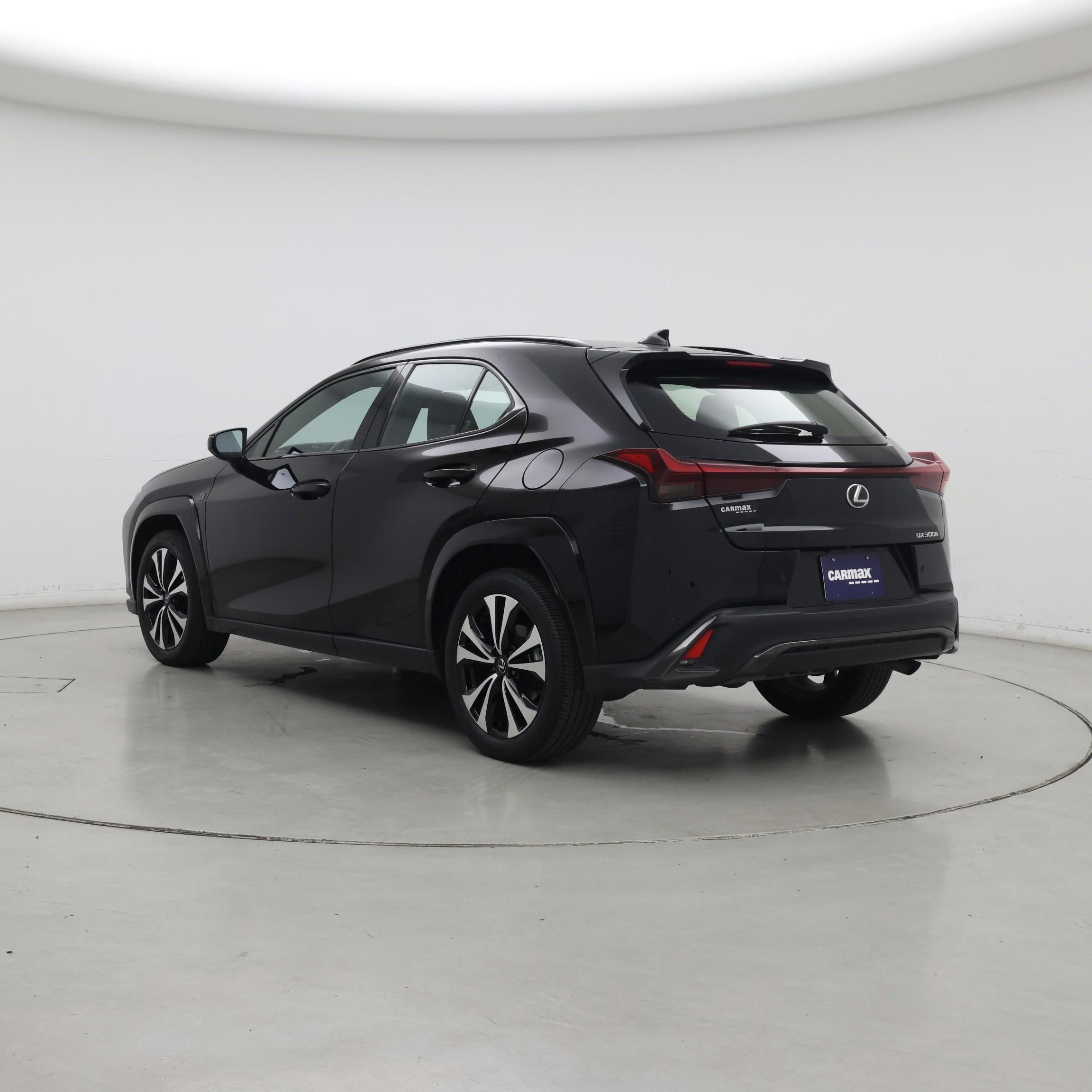 Thumbnail: 2025 Lexus UX - 2