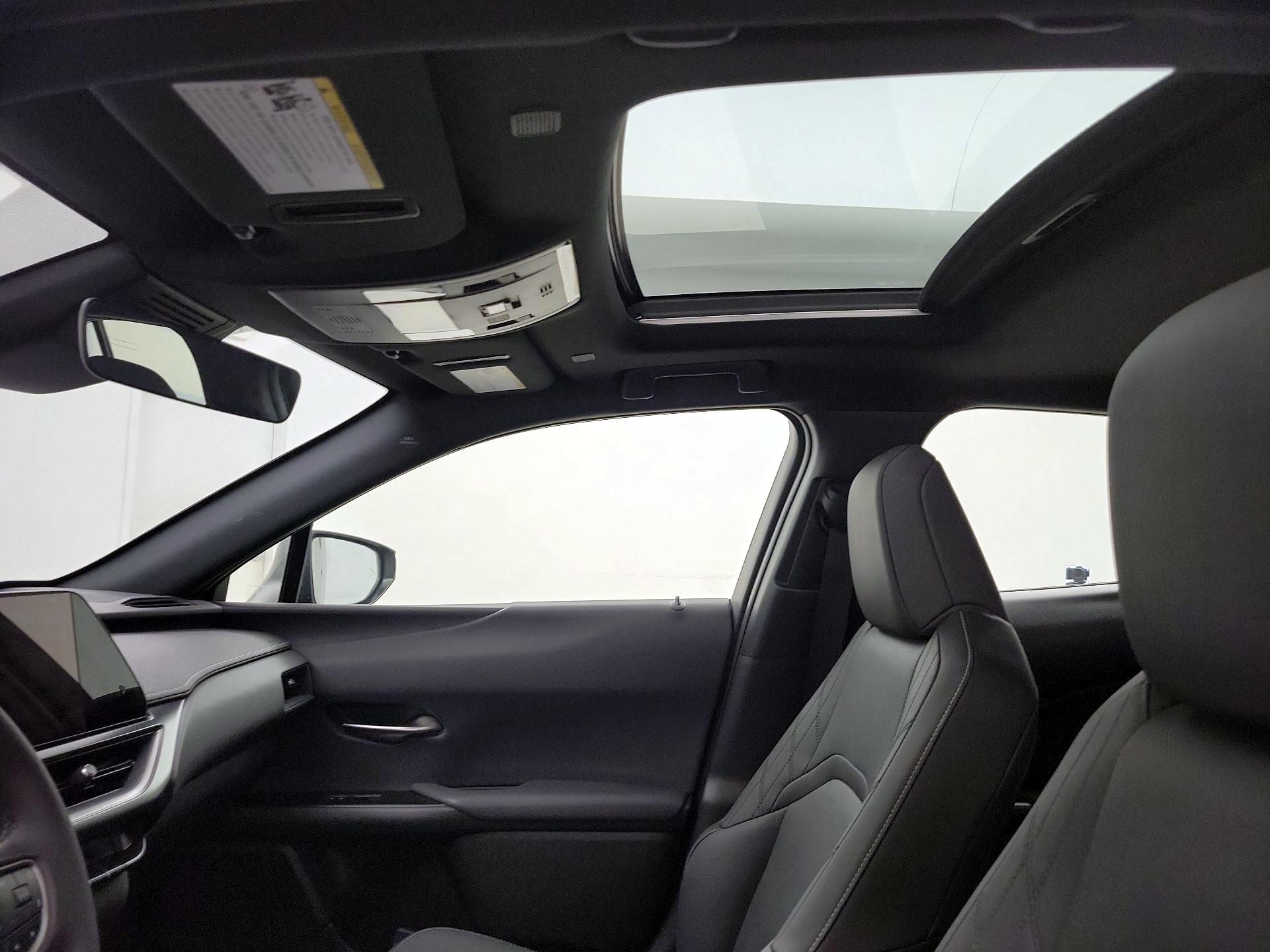 Thumbnail: 2025 Lexus UX - 19