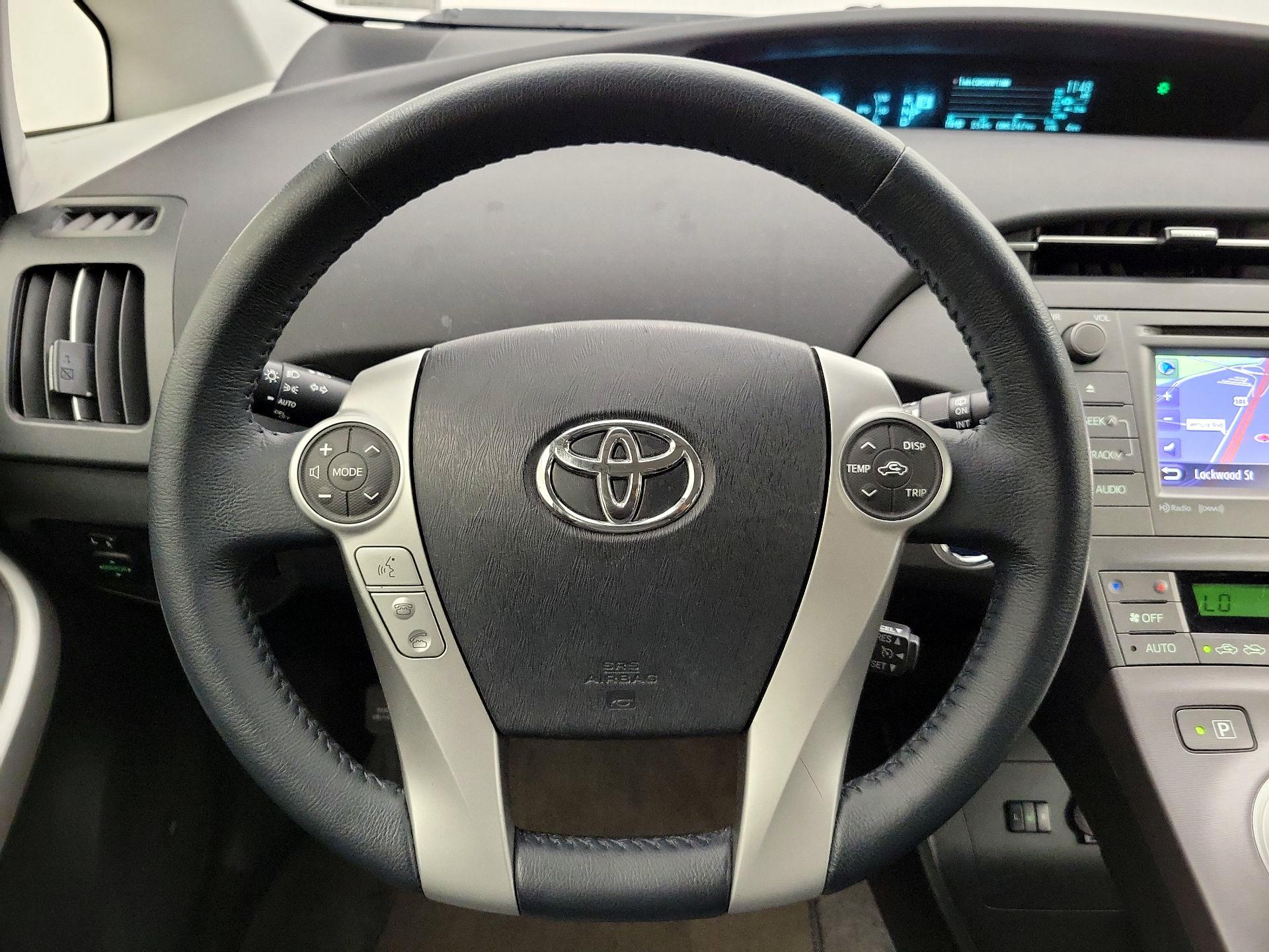 Thumbnail: 2015 Toyota Prius - 10