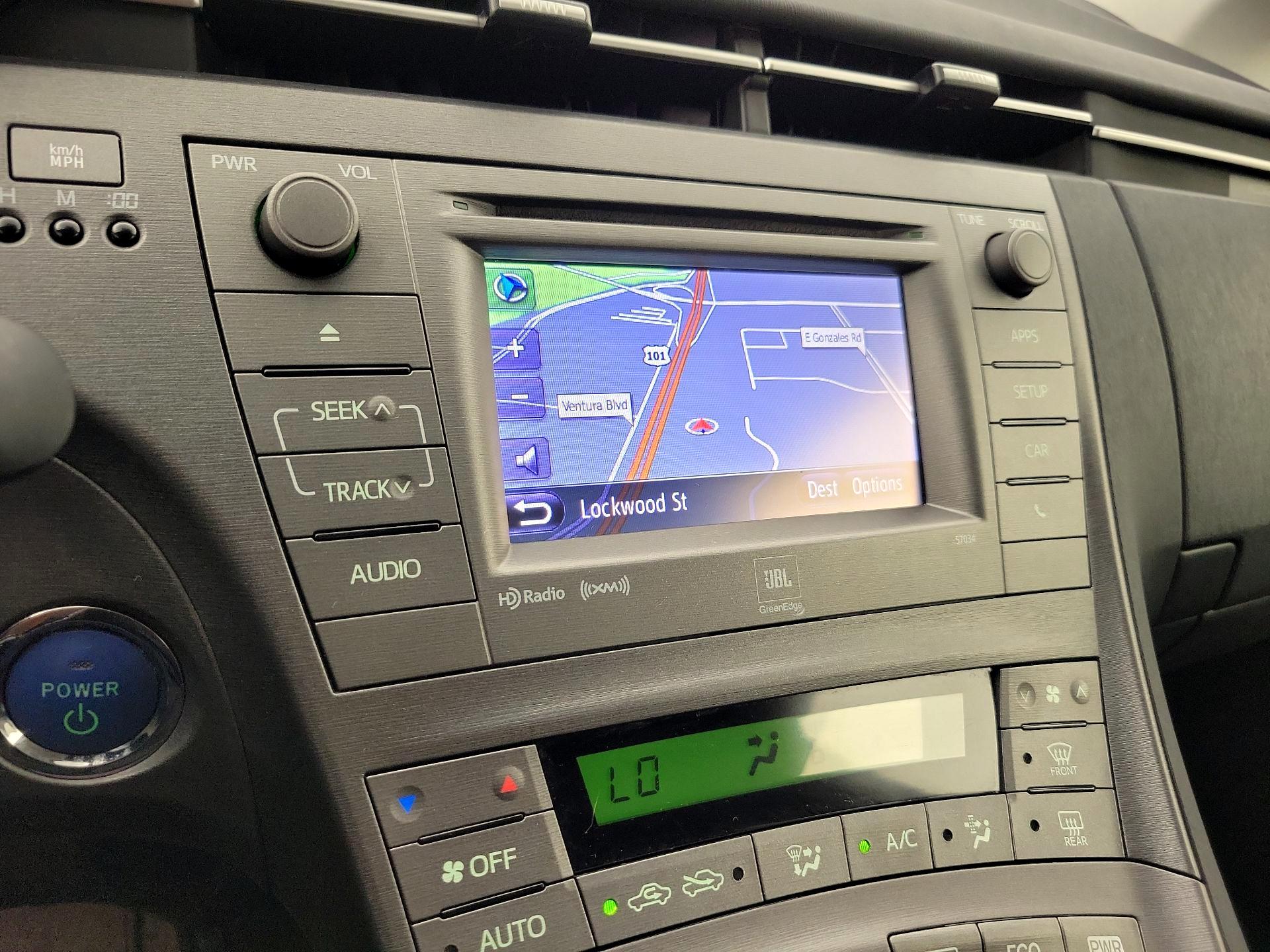 Thumbnail: 2015 Toyota Prius - 14