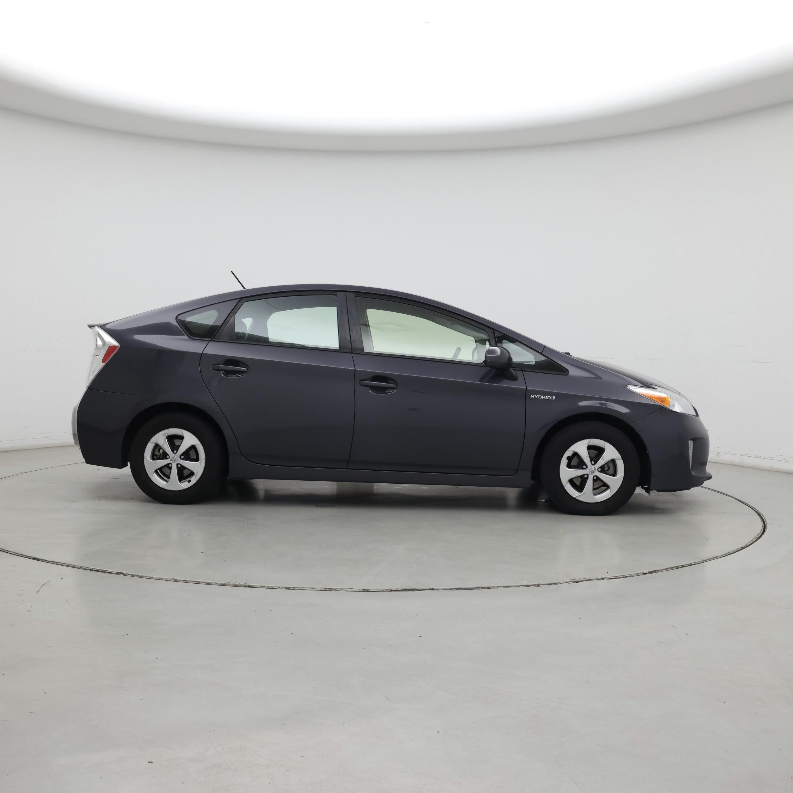 Thumbnail: 2015 Toyota Prius - 7
