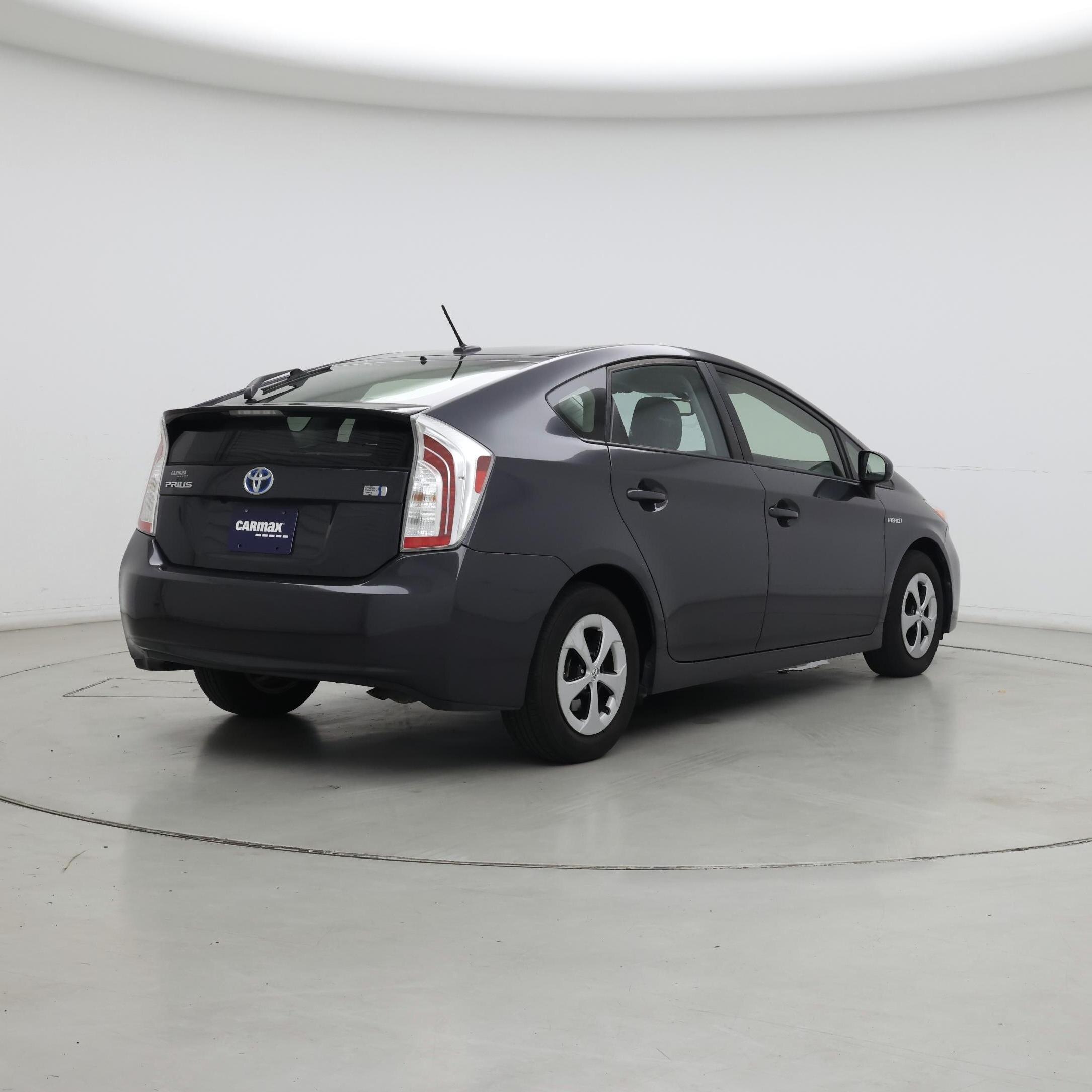 Thumbnail: 2015 Toyota Prius - 8